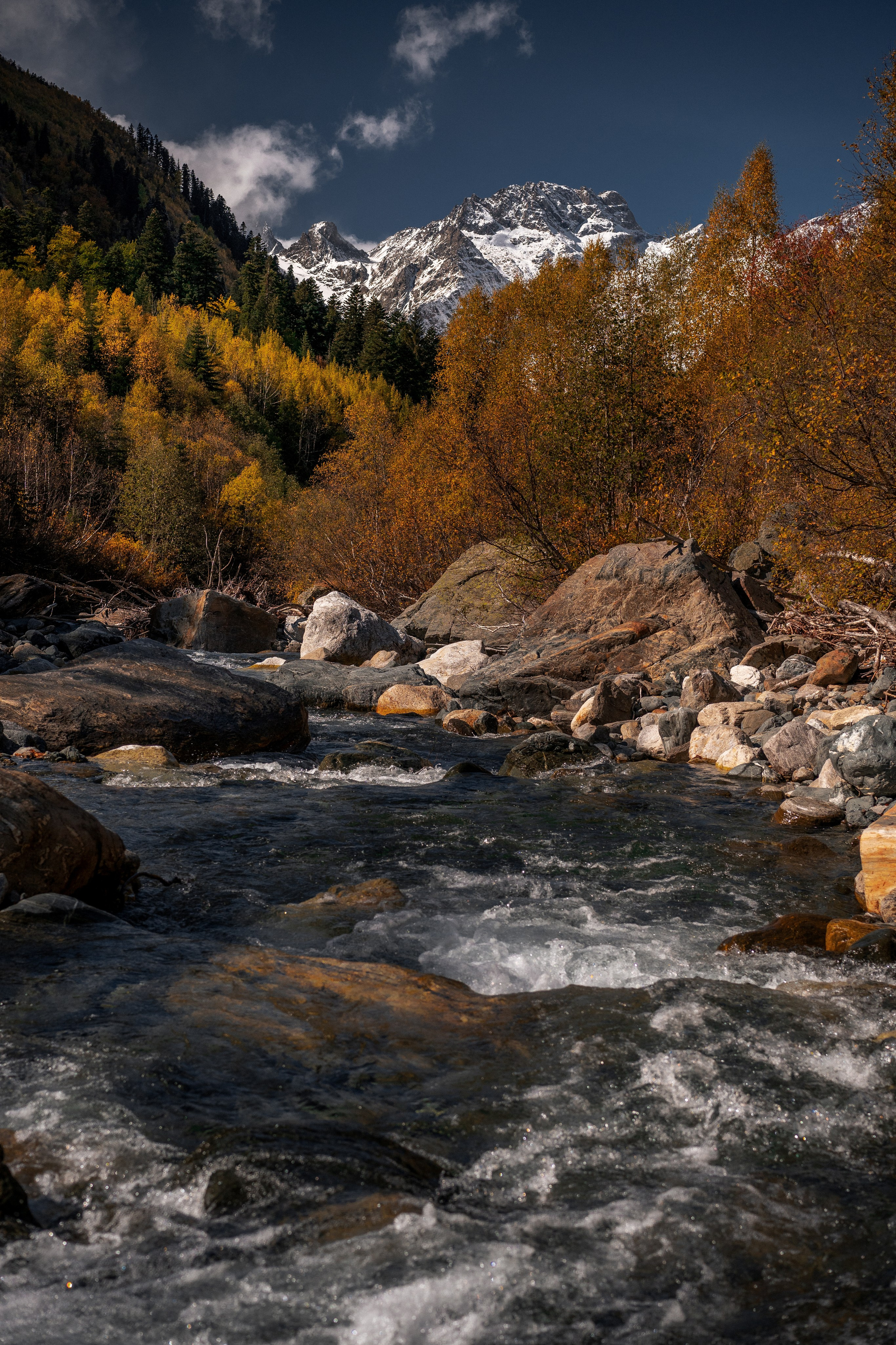 Река Домбай-Ульген, вид с Русской поляны