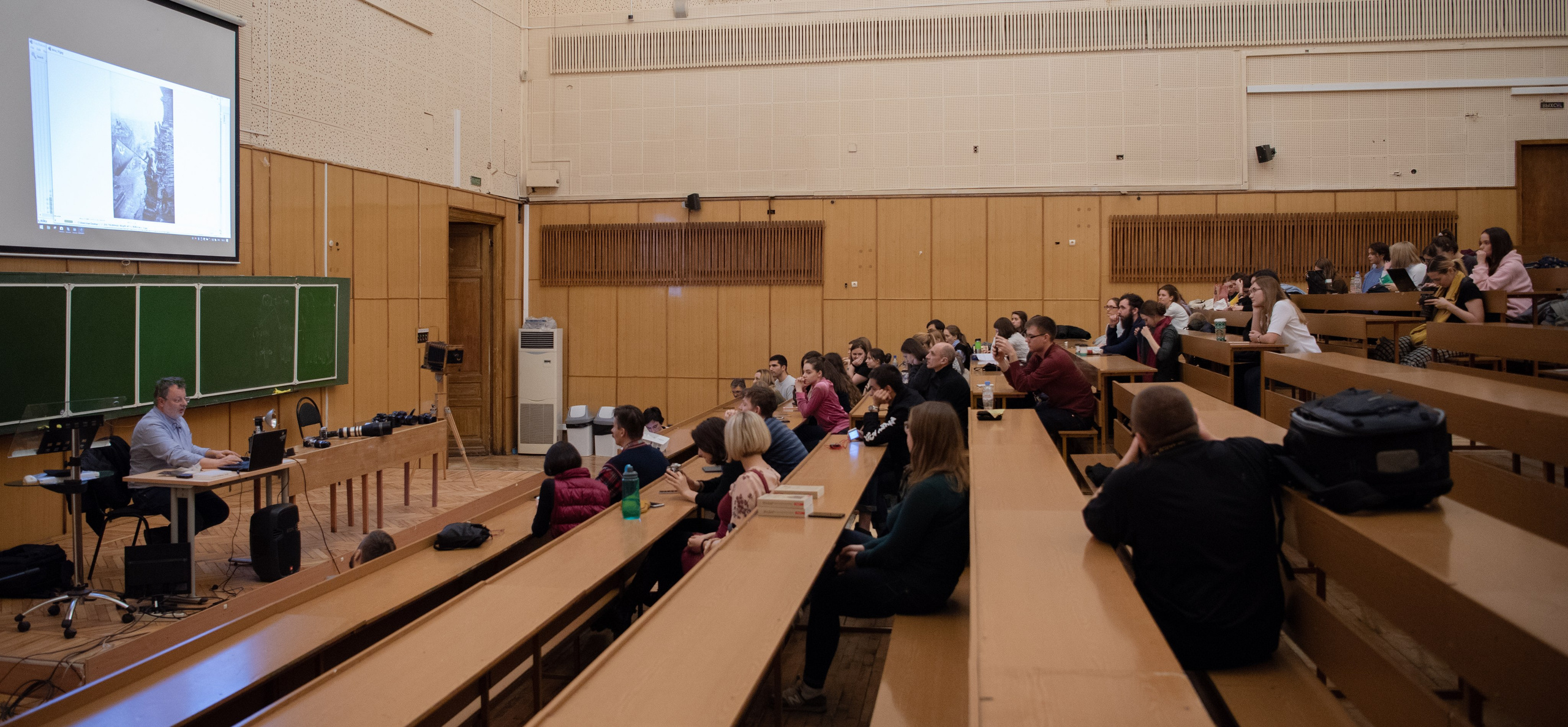 Лекция фотожурналиста Сергея Шахиджаняна. Фотограф в Москве Виктория Назаренко