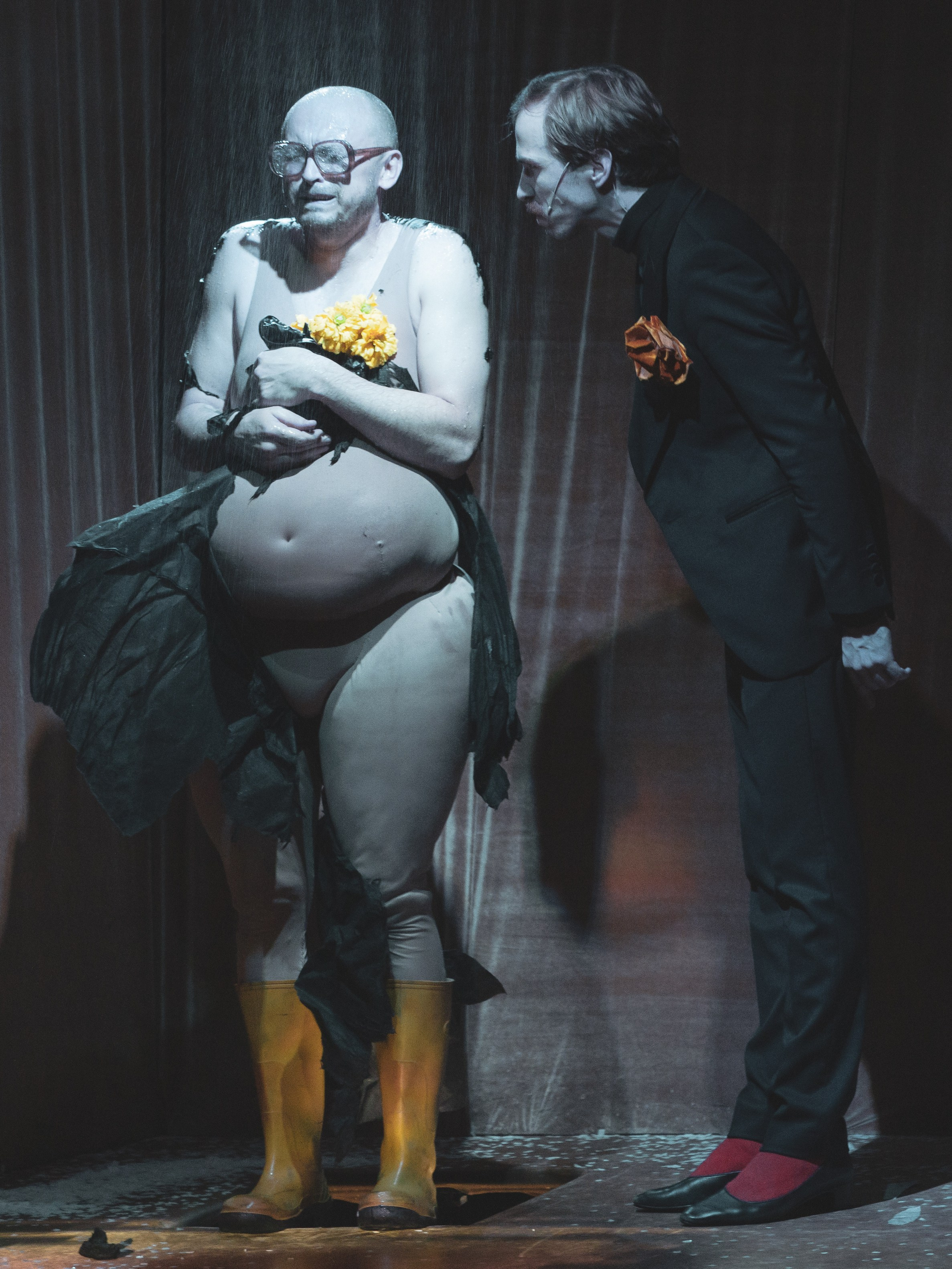 Петерс_Театр Старый дом_Новосибирск. Фотограф. г. Южно-Сахалинск. Олег Толстов