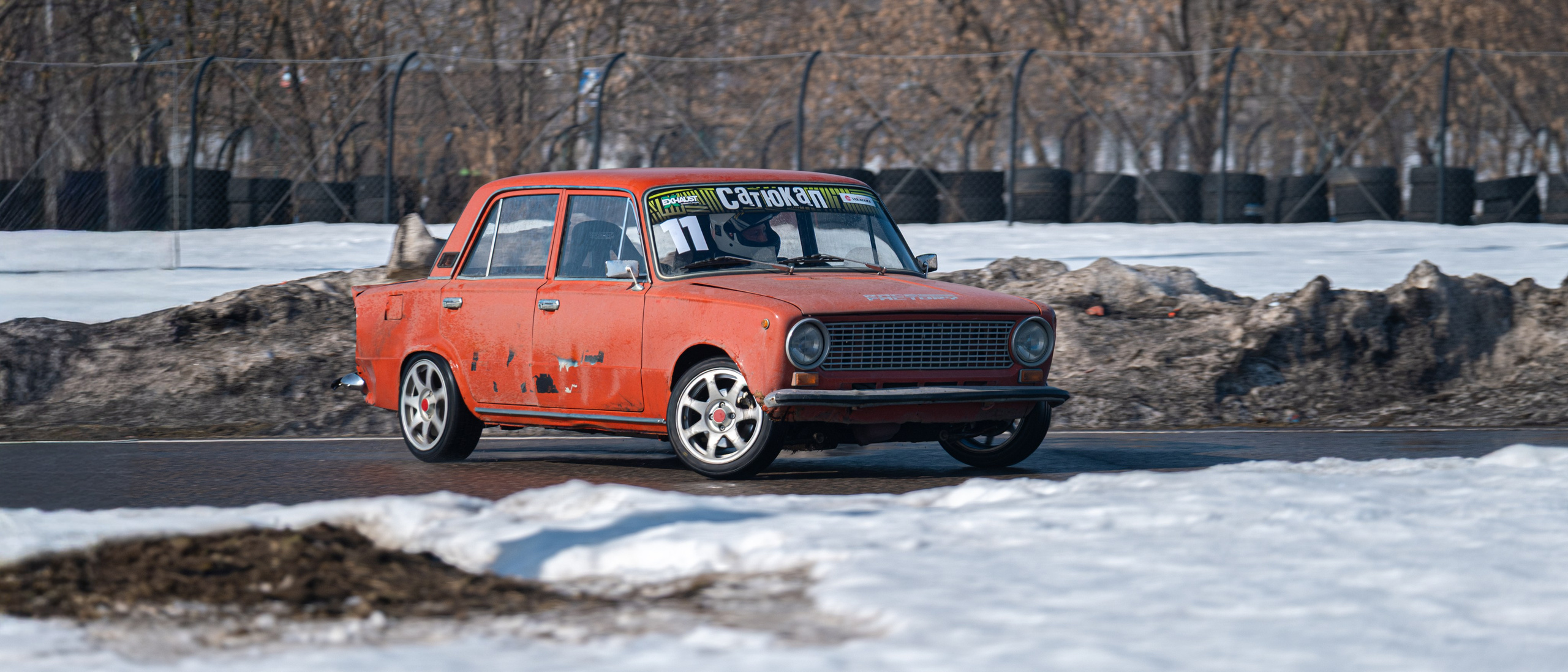 Спортивная автомобильная съемка. Malenkyia