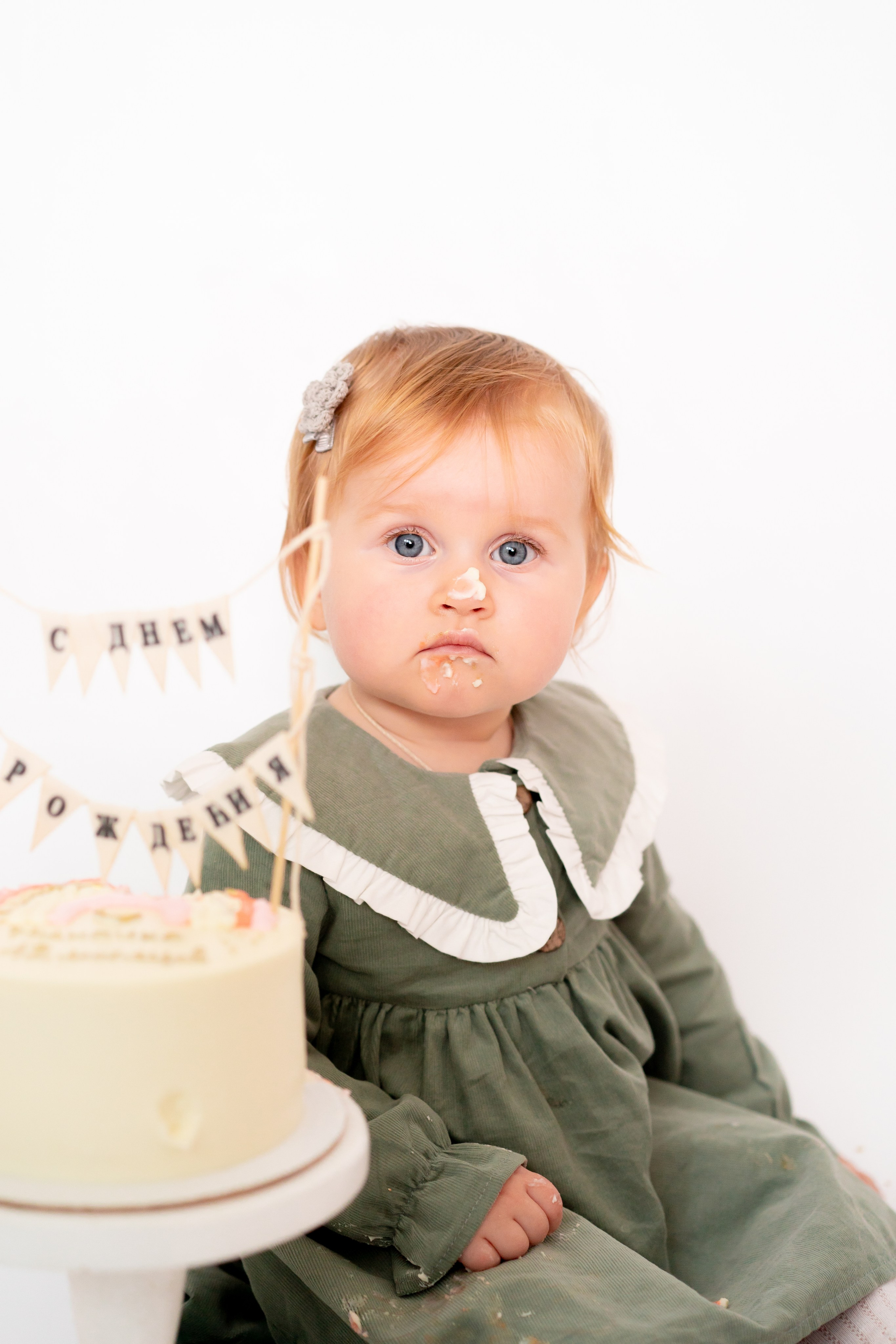 Первый день рождения малыша. Детская, семейная фотостудия в Санкт-Петербурге