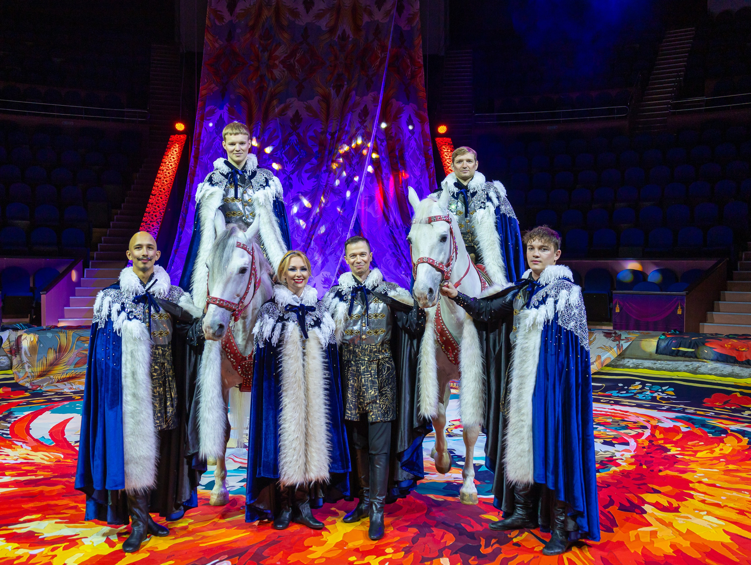 Цирк Жар Птица. Афиша. Семейный и Свадебный фотограф в Сочи