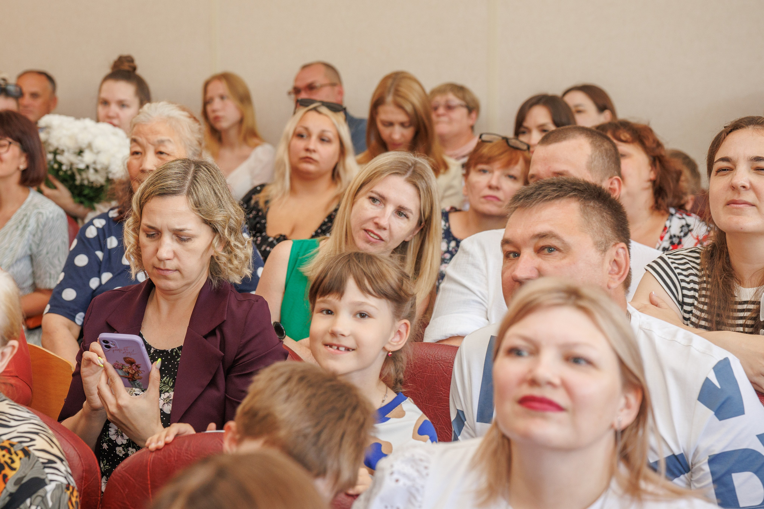 Вручение аттестатов. Свадебный и семейный фотограф в Новосибирске Ирина Дорошкова