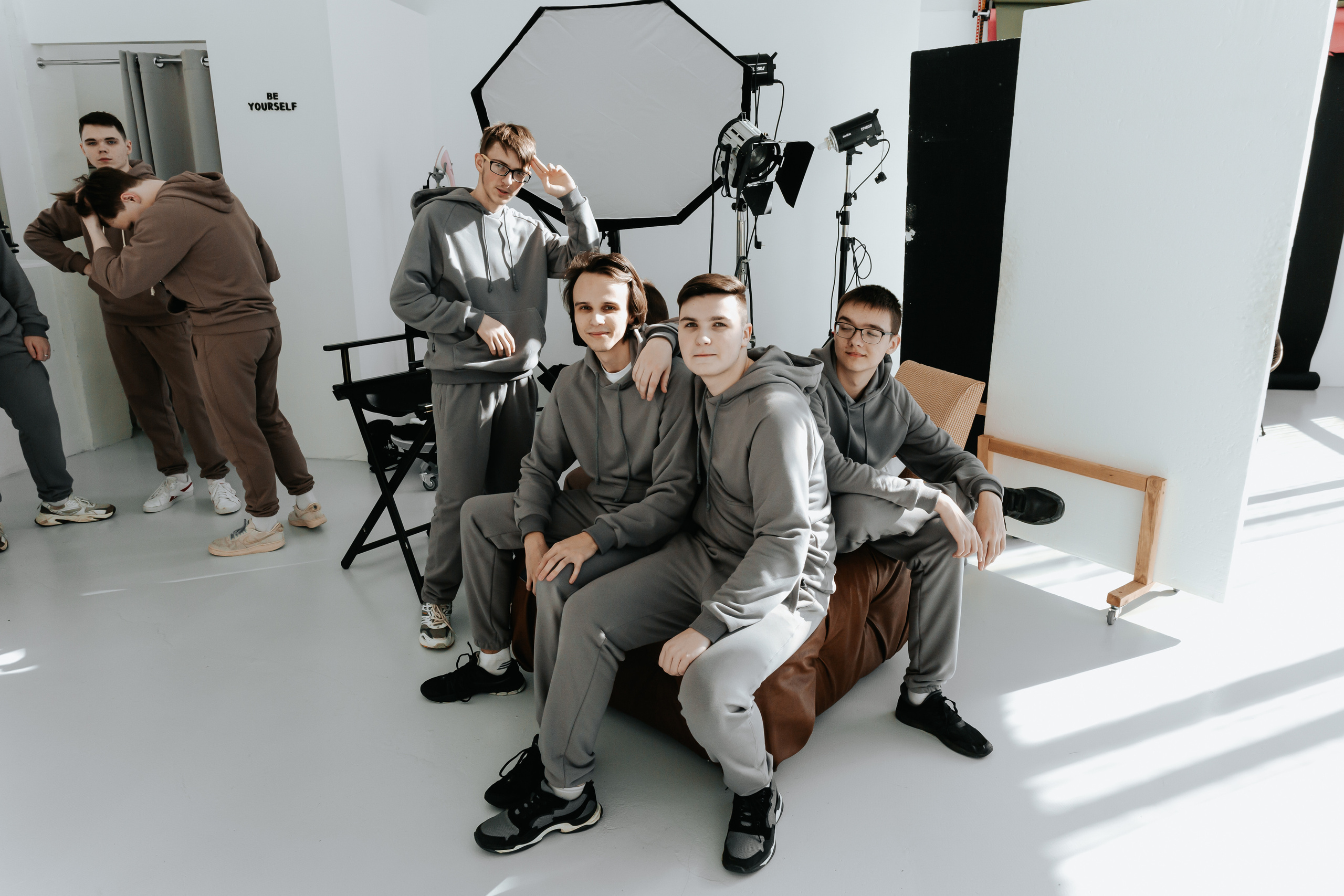 Фотосессия выпускного класса в студии. Свадебный фотограф в Витебске Дмитрий Кувшинов