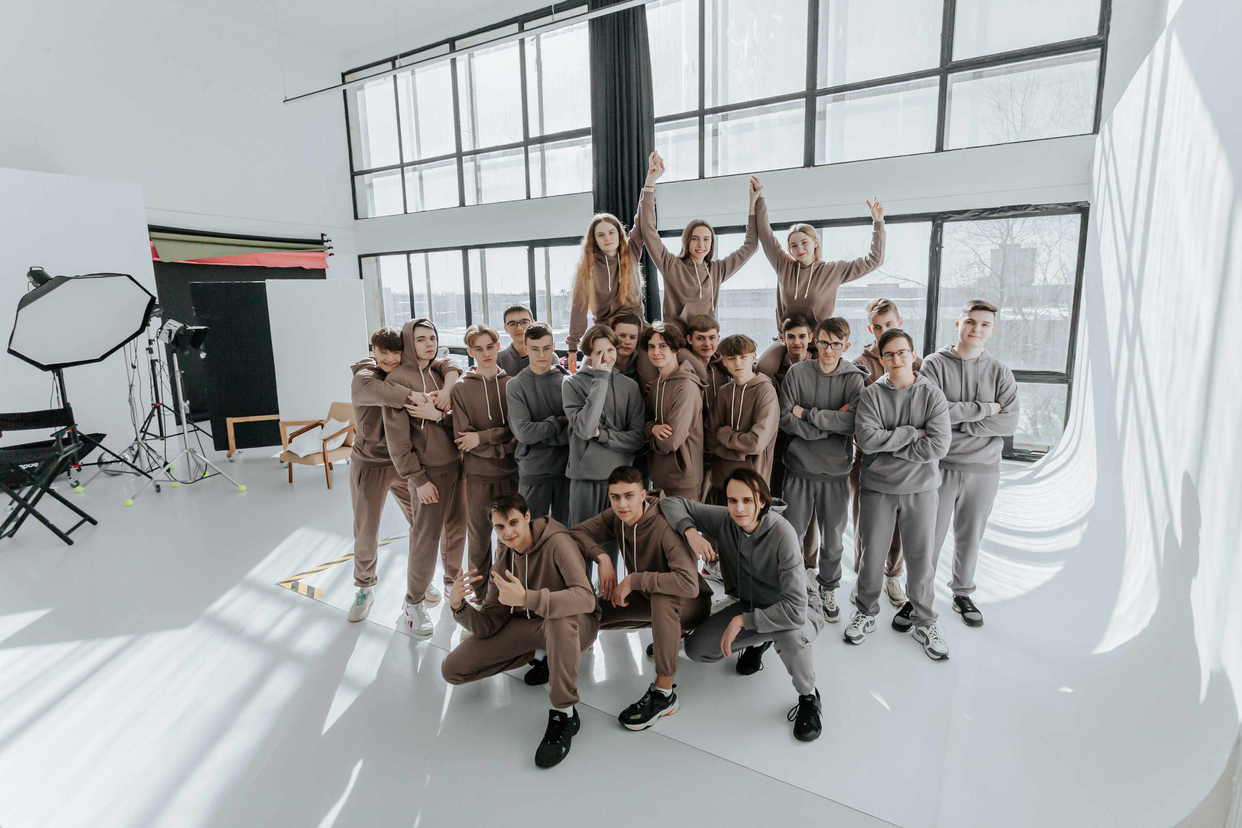 Фотосессия выпускного класса в студии. Свадебный фотограф в Витебске Дмитрий Кувшинов