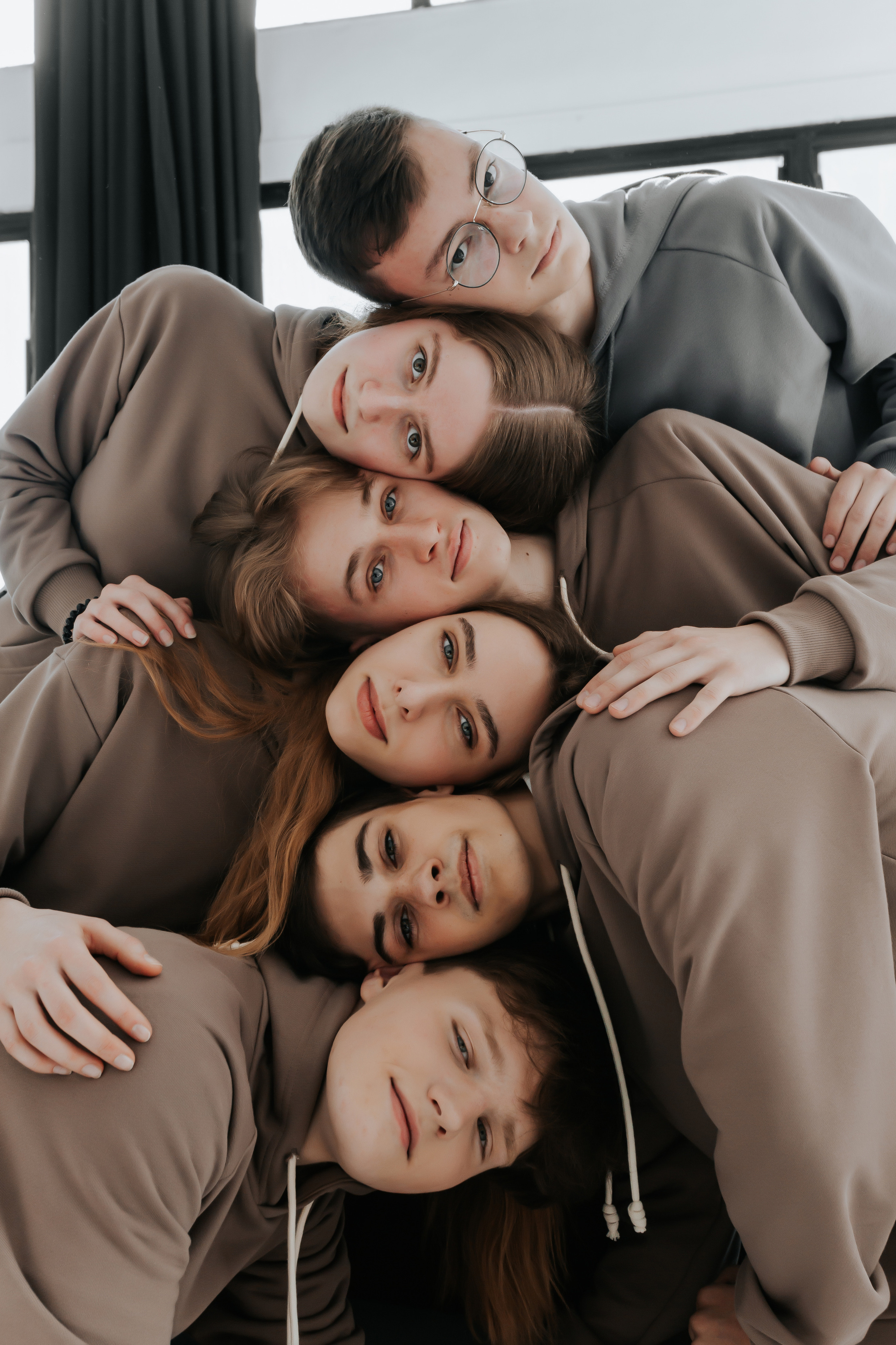 Фотосессия выпускного класса в студии. Свадебный фотограф в Витебске Дмитрий Кувшинов