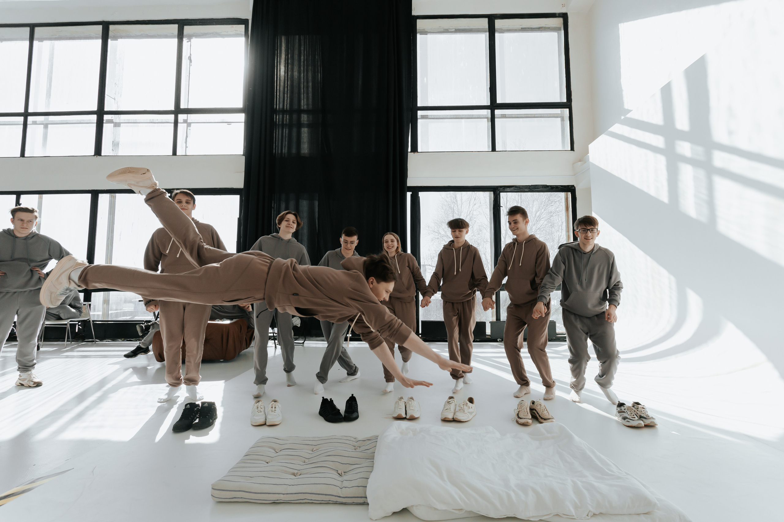 Фотосессия выпускного класса в студии. Свадебный фотограф в Витебске Дмитрий Кувшинов