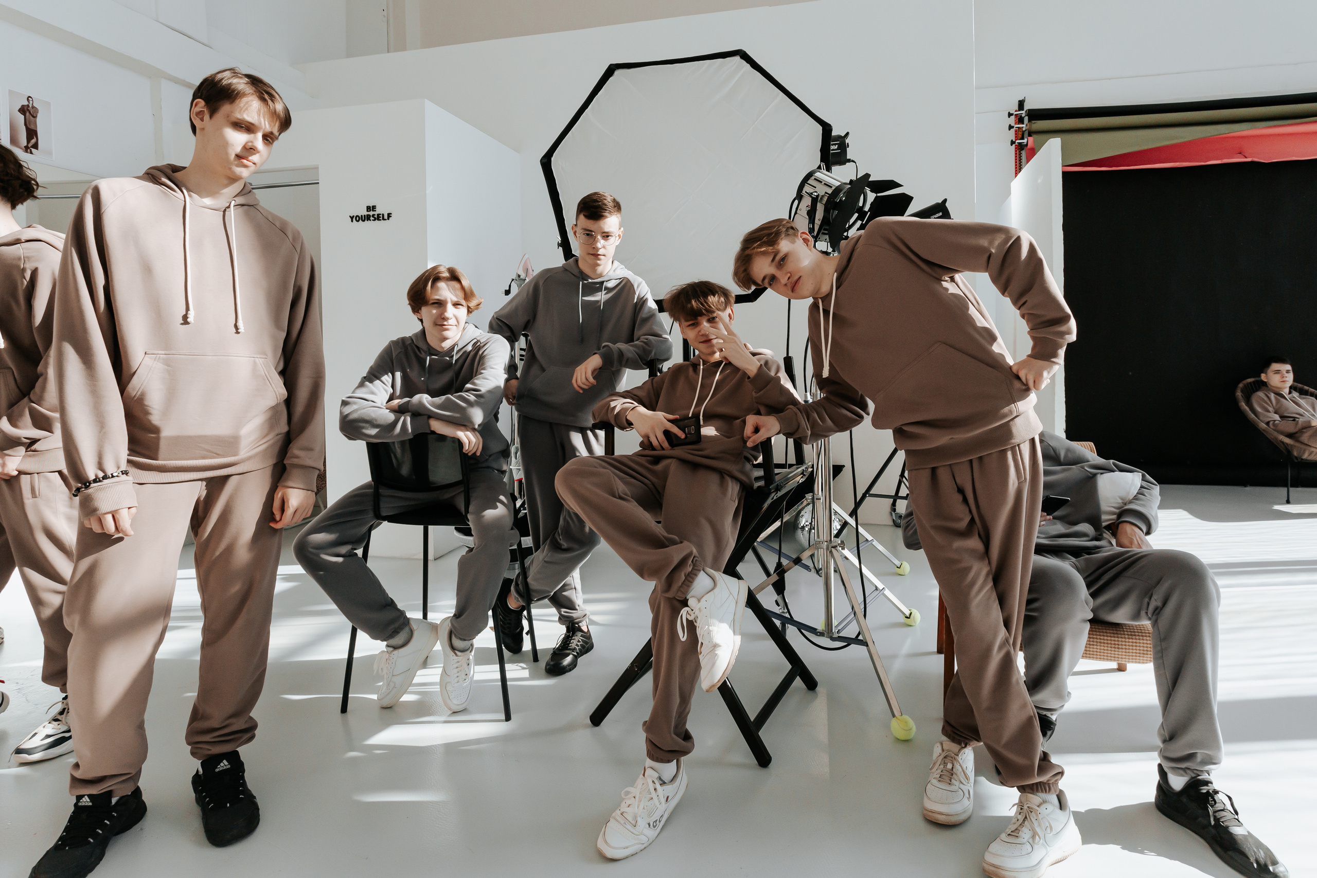 Фотосессия выпускного класса в студии. Свадебный фотограф в Витебске Дмитрий Кувшинов