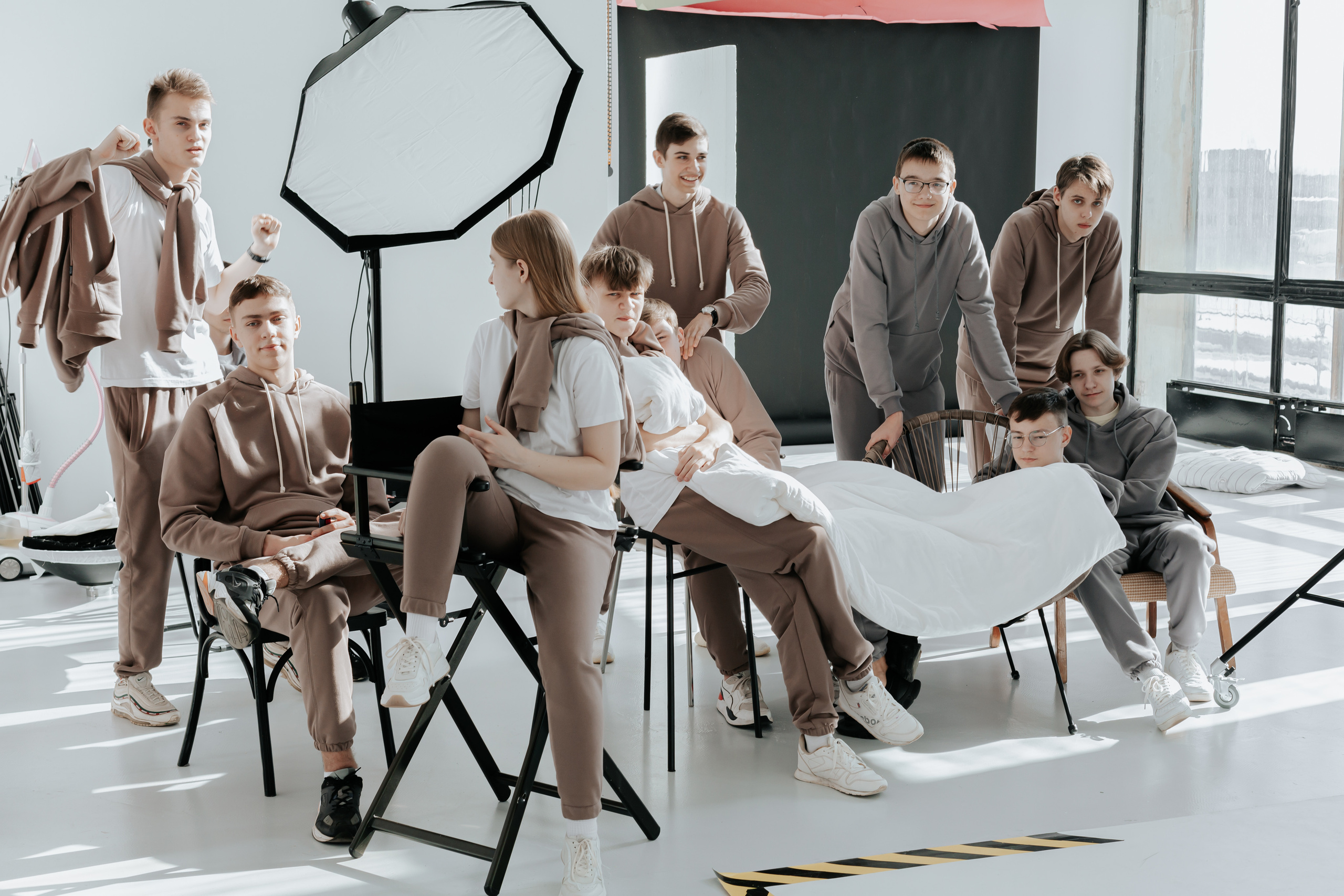 Фотосессия выпускного класса в студии. Свадебный фотограф в Витебске Дмитрий Кувшинов