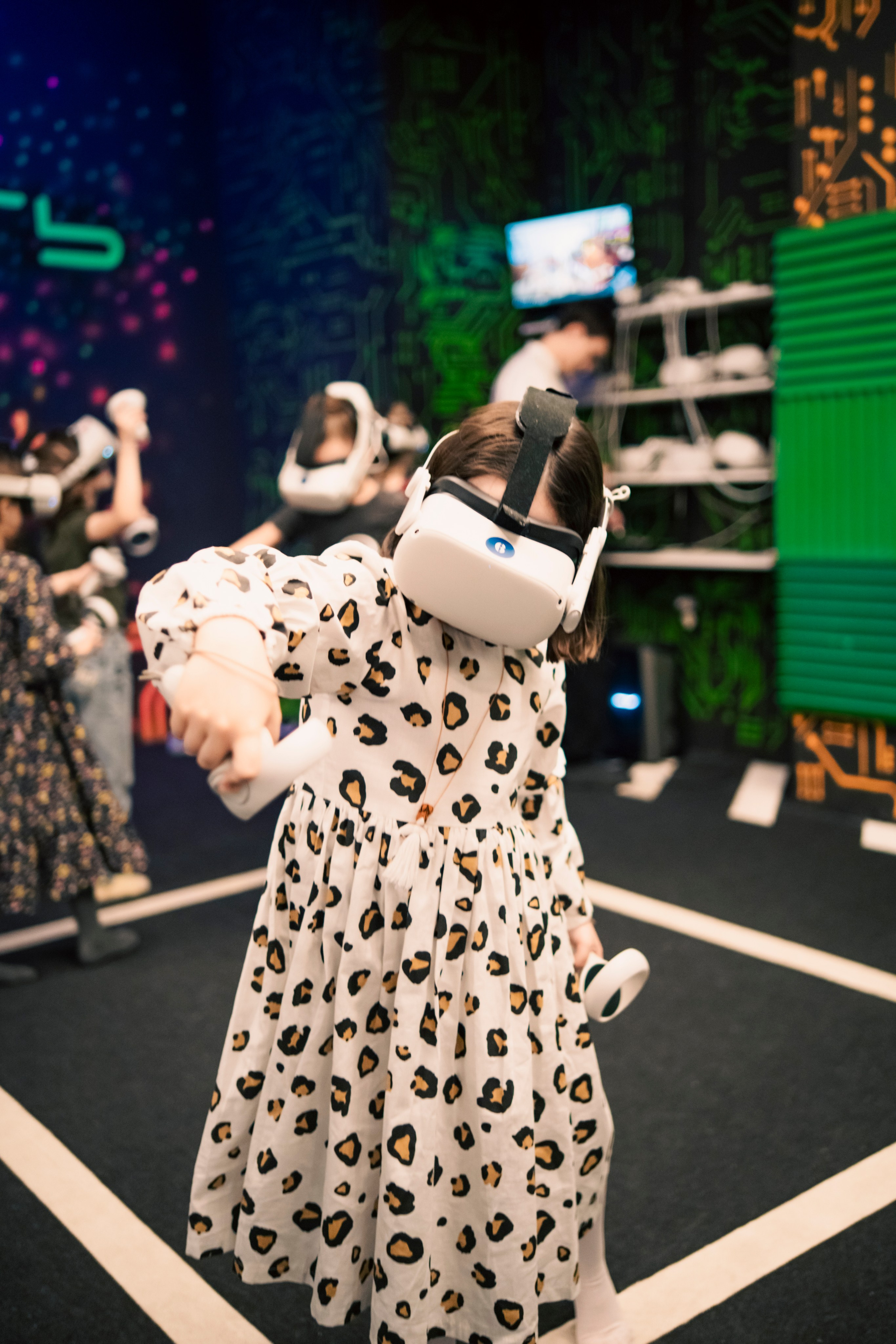 VR April-May. Felixtones