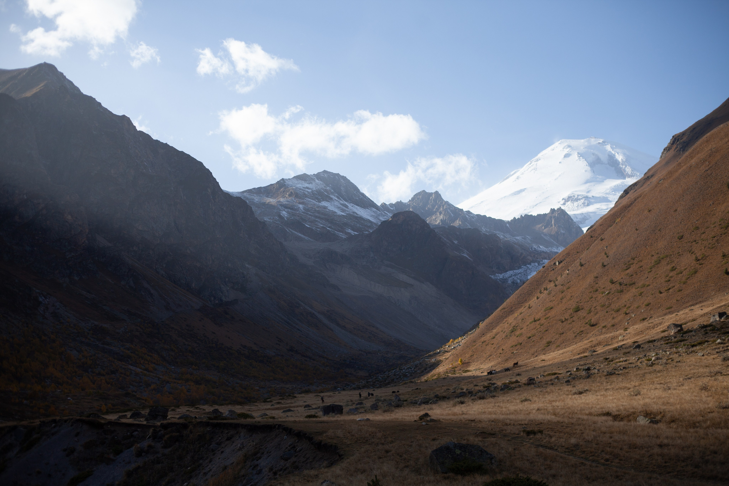 Трекинг Приэльбрусье. Октябрь 2023. Уникальные экспедиции — LUCKY CLAN