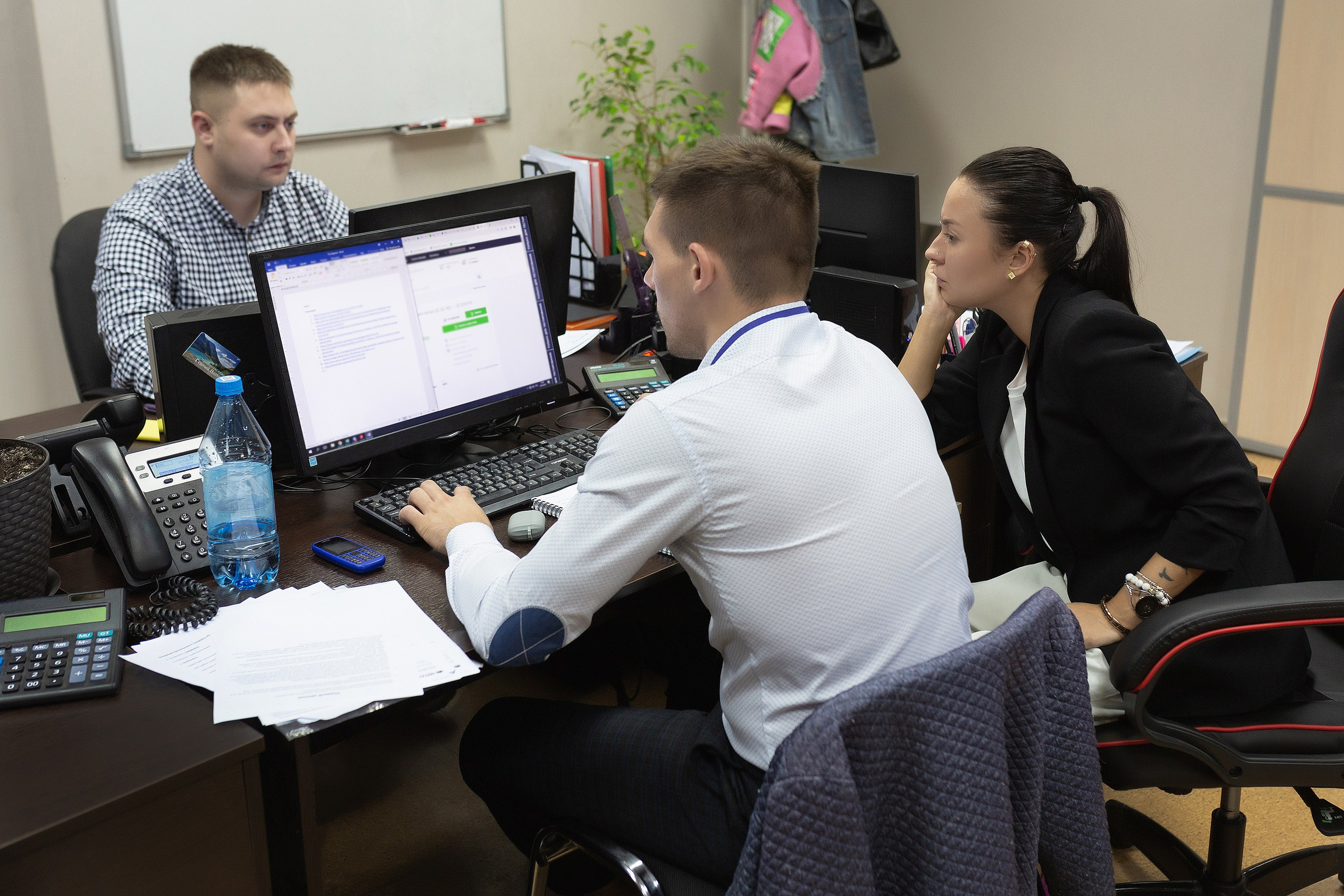 Фотографии офисной работы. Roman — Репортажный фотограф в Новосибирске