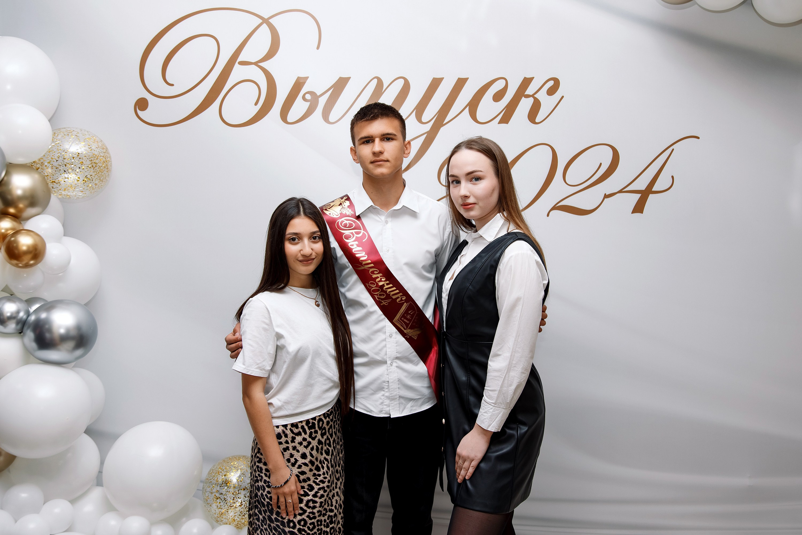 11 класс Последний звонок. Фотограф Любовь Корниенко, Примоский край