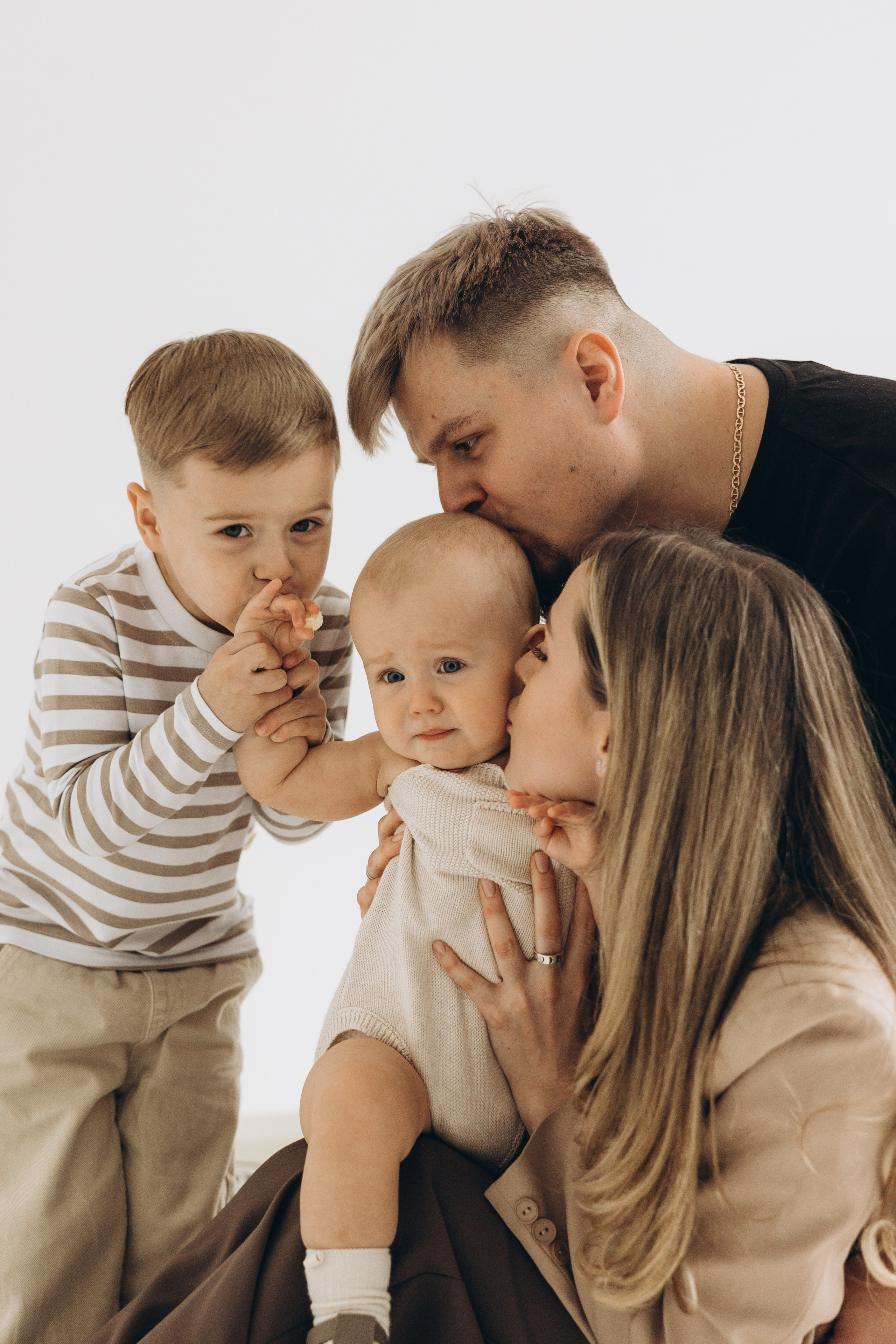Дарья, Кирилл, Давид и Богдан. Семейный фотограф в Москве Виктория Ястребинская