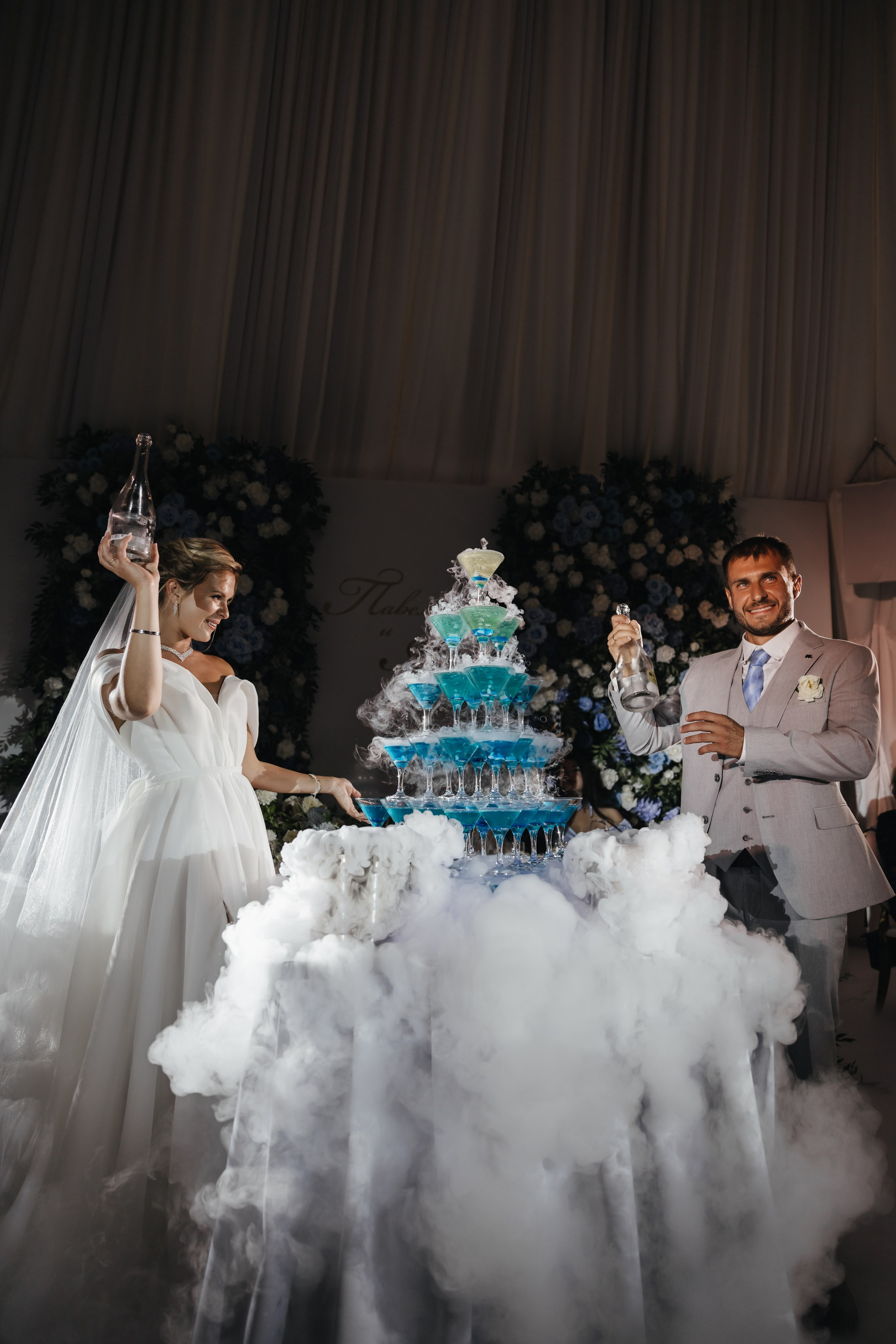 Свадебная фотосессия на яхте. Свадебный и семейный фотограф и видеограф, Крым, Москва, Санкт -Петербург