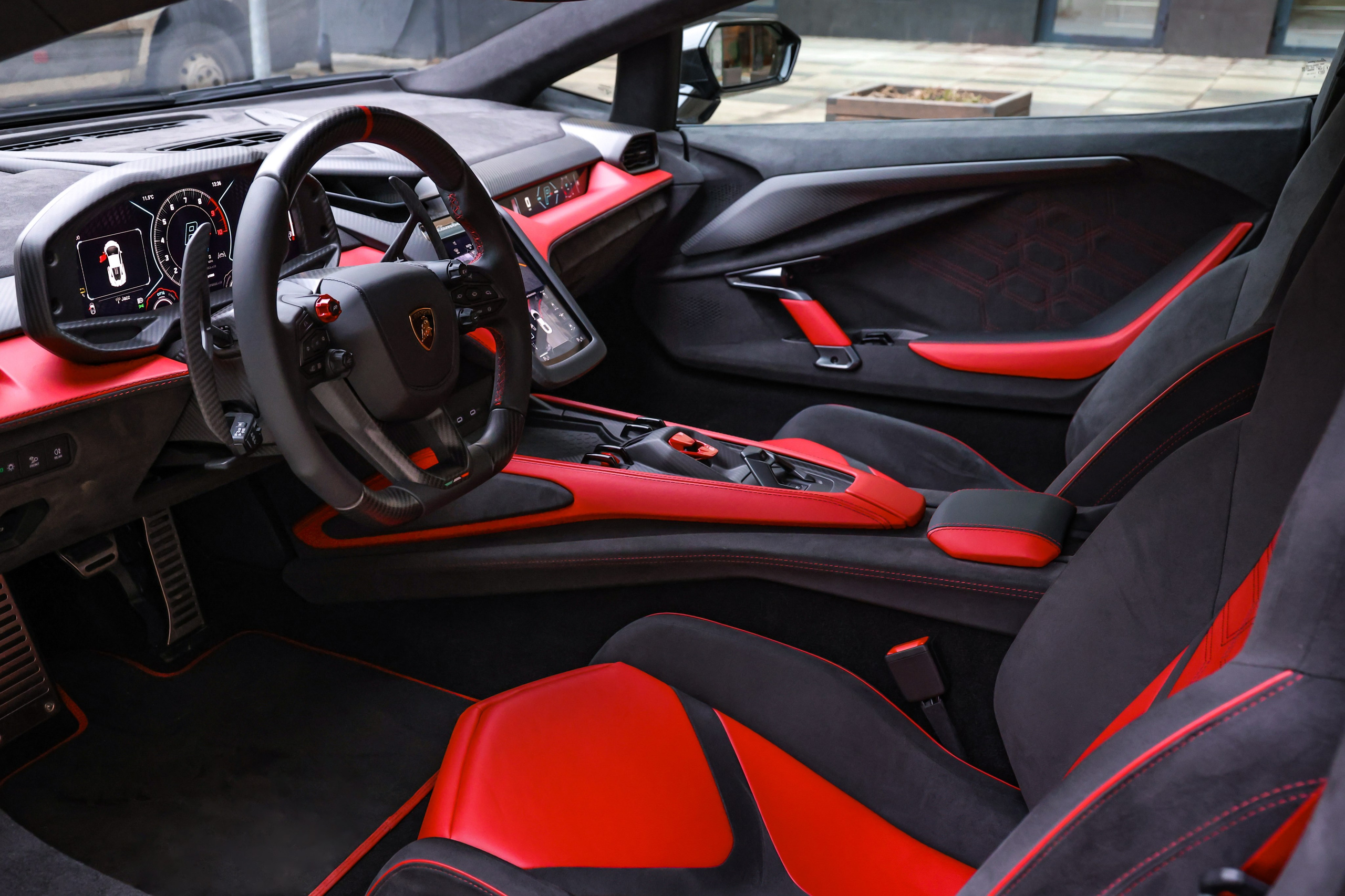 2024 Lamborghini Revuelto 6.5 AMT. Mixturecaptures