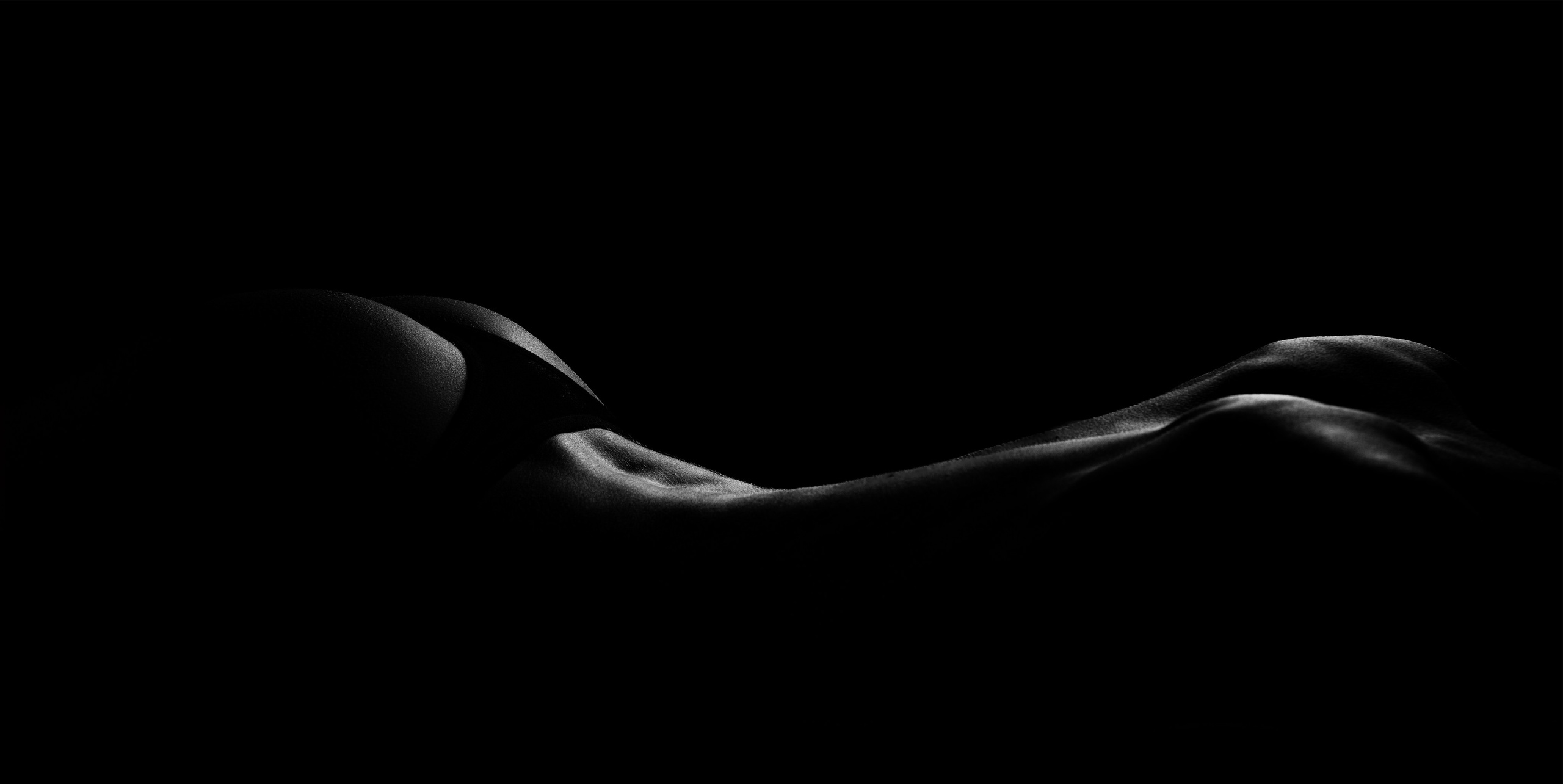 Студийная фотосессия низкий ключ нижнее женское  белье women's underwear 