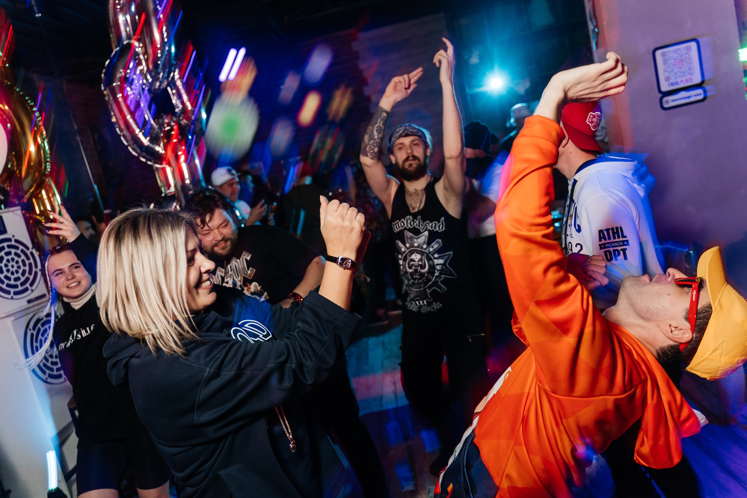 Destination Wedding Photography in Kotor by a Professional Photographer. Photographer in Montenegro | Фотограф в Черногории