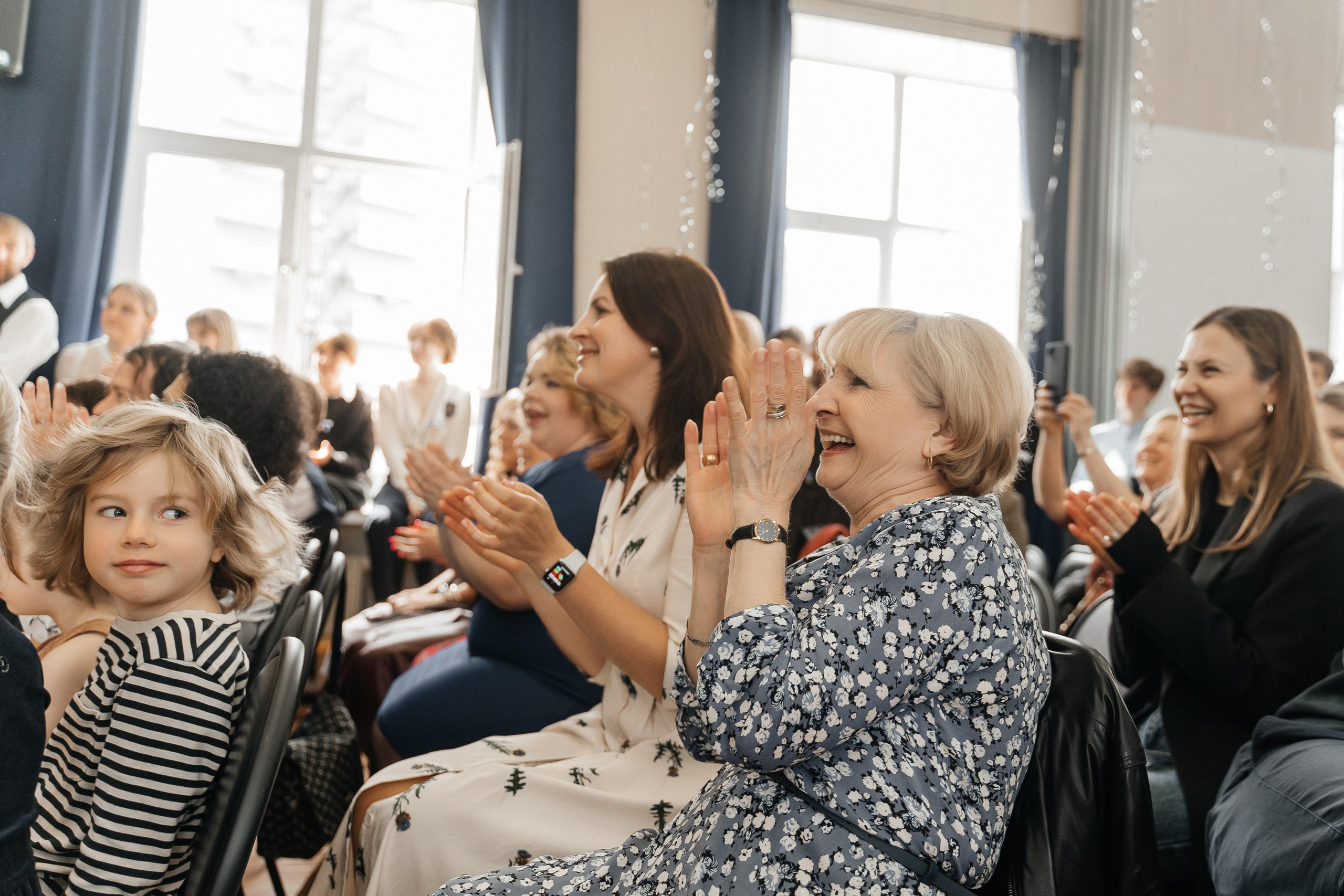 Professional Photographer in Perast for Destination Weddings. Photographer in Montenegro | Фотограф в Черногории
