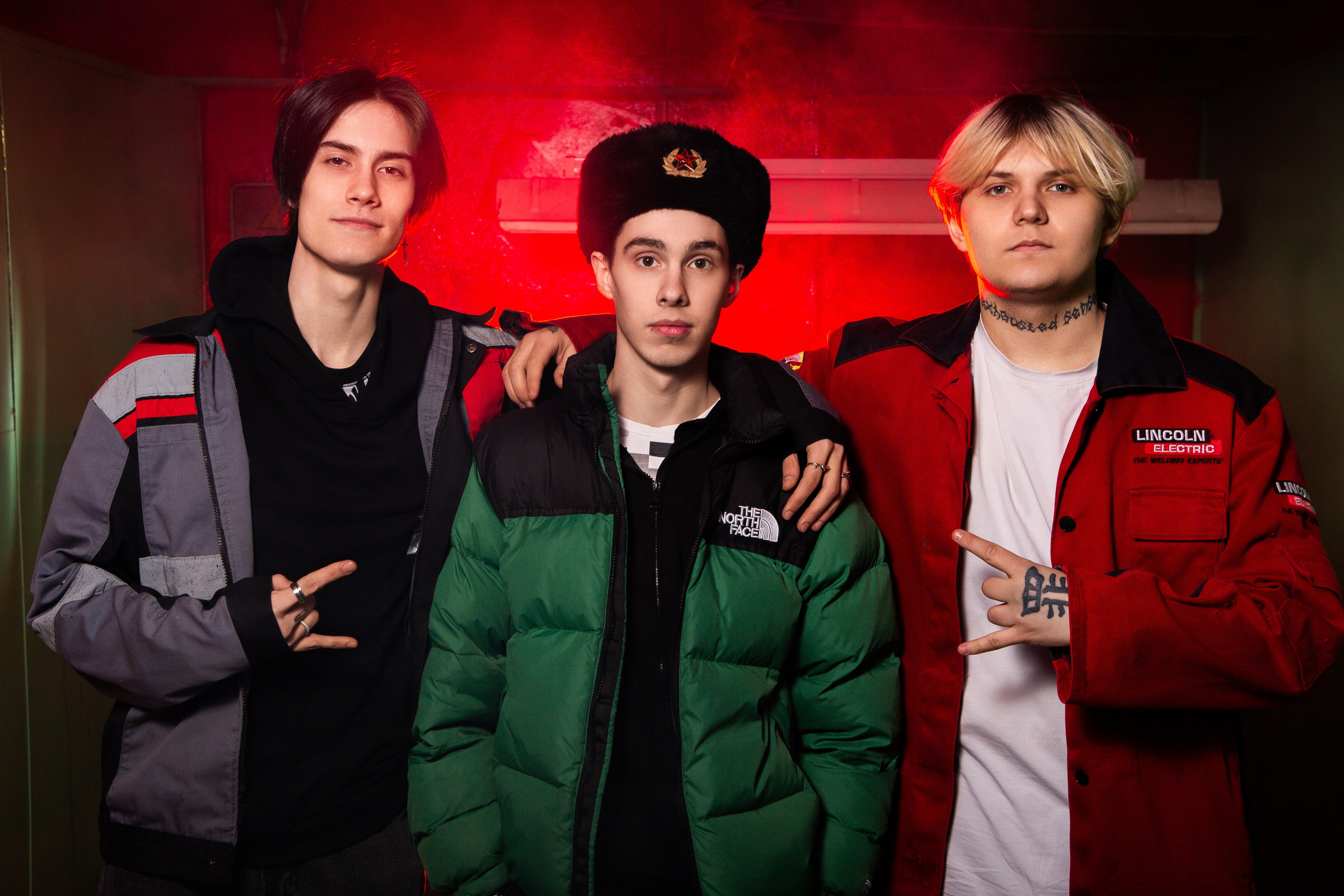 Фотосессия в Цеху для Выпускников Сварочного Производства | Твой Альбом Мценск. ТВОЙ АЛЬБОМ / ТВОИ ПРАВИЛА