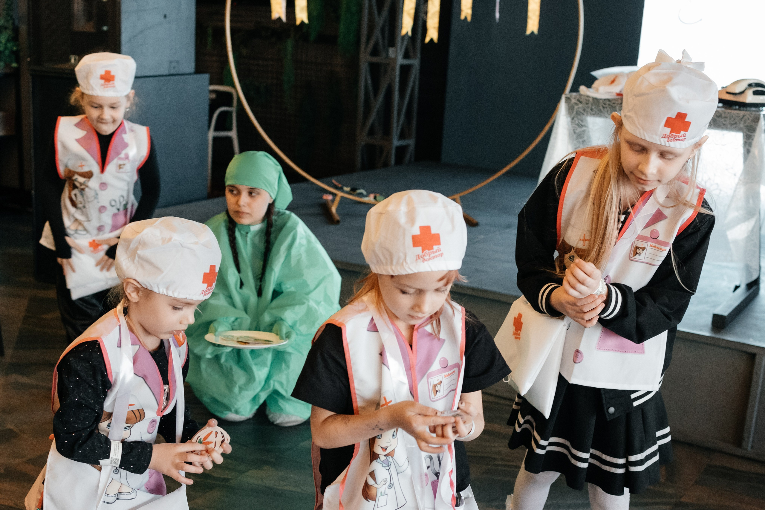 Кукольный театр «Ай болит». Семейный и детский фотограф в Славгороде Анастасия Винс