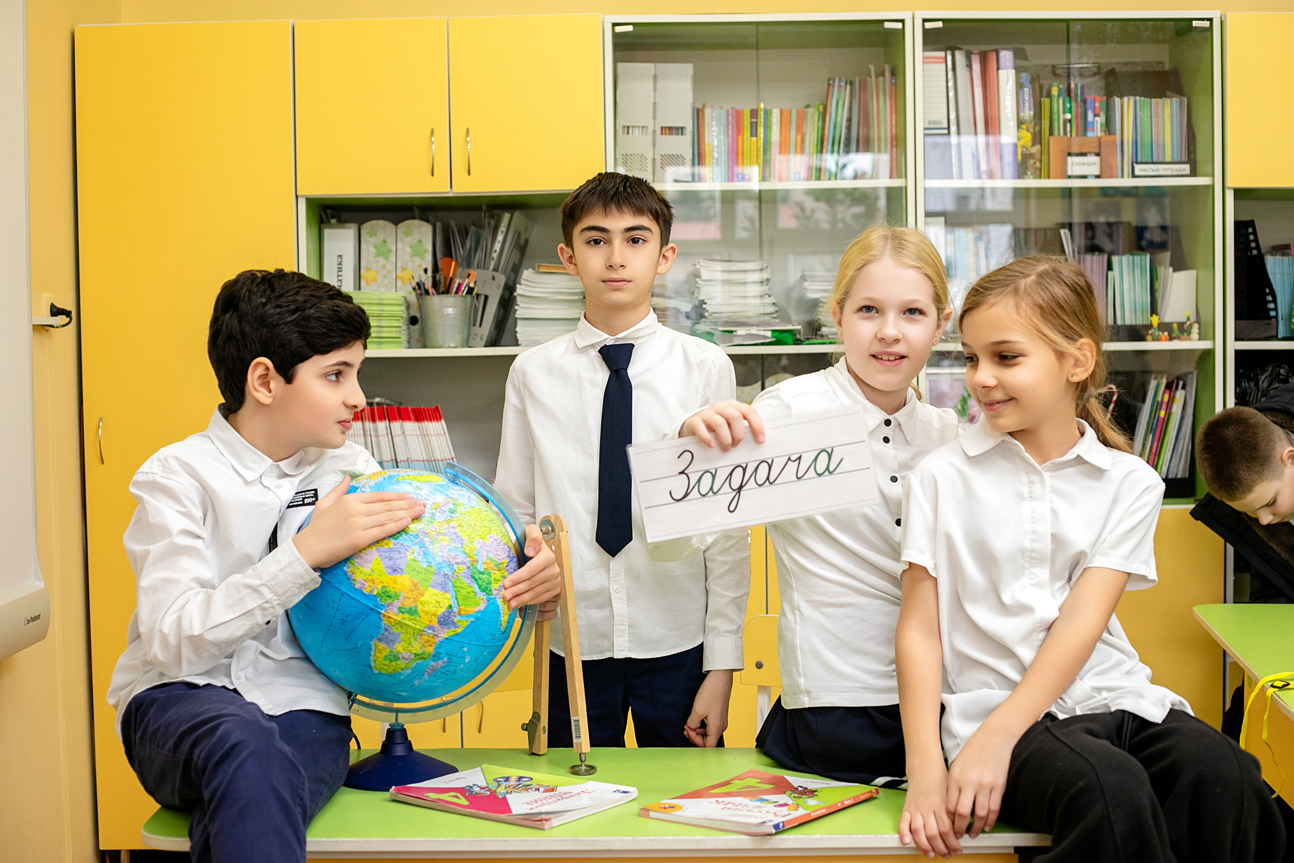 Фотосессия в 49 школе 4 класс. Семейный и детский фотограф Марина Баладьян Сочи / Краснодар / Москва