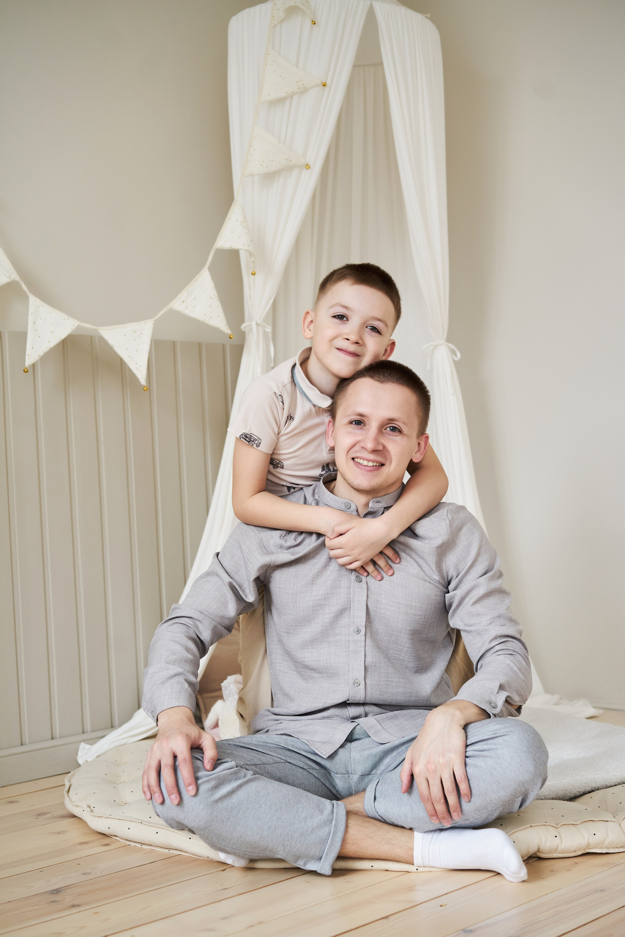 Семейная фотосессия в студии. Фотограф Екатеринбург Кокшарова Александра