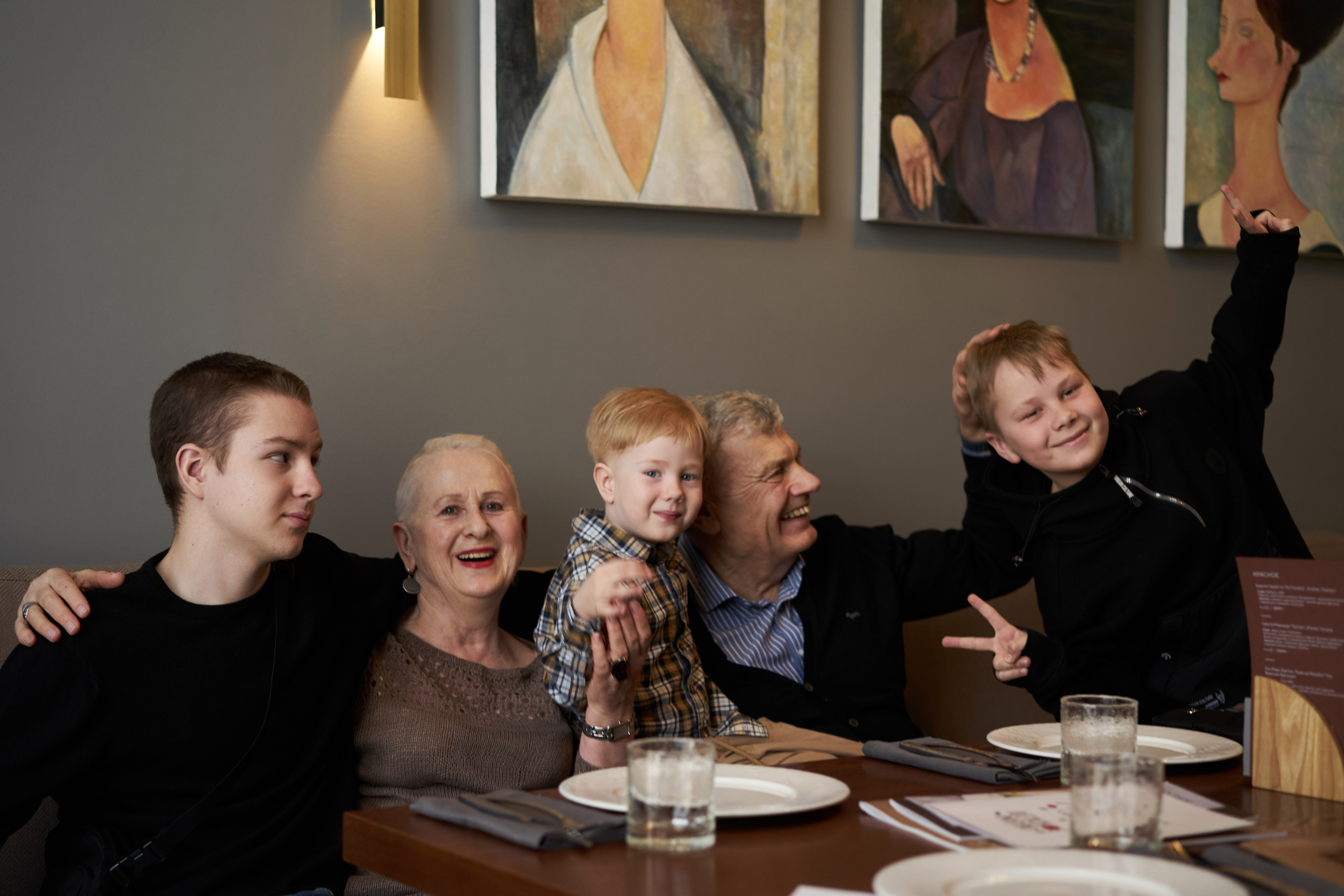 Репортажная съемка торжества в ресторане. Фотограф Екатеринбург Кокшарова Александра