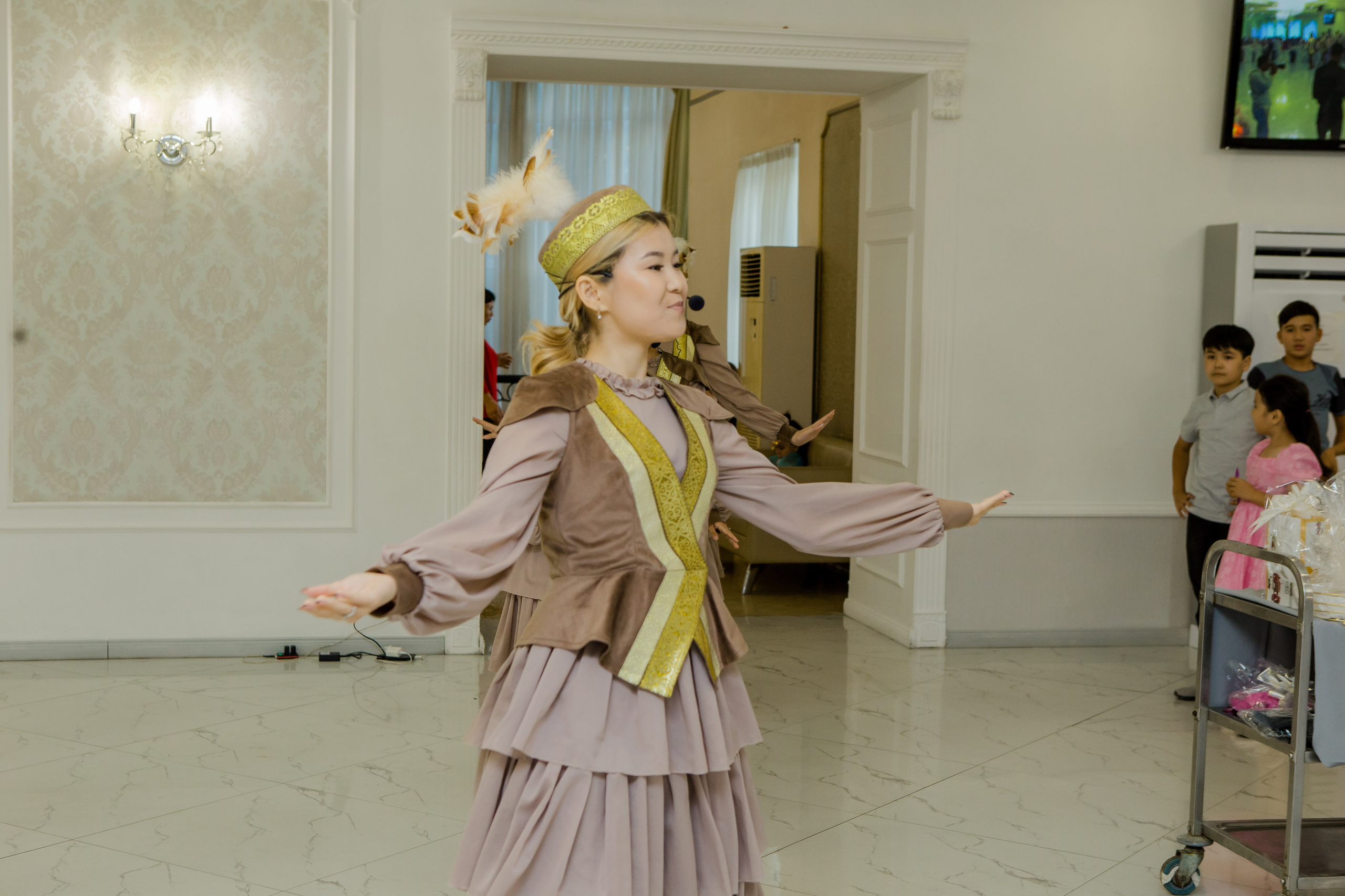 QYZ UZATU ZHADYRA. Свадебный и репортажный фотограф в Астане T.Yertay «Nomad media»