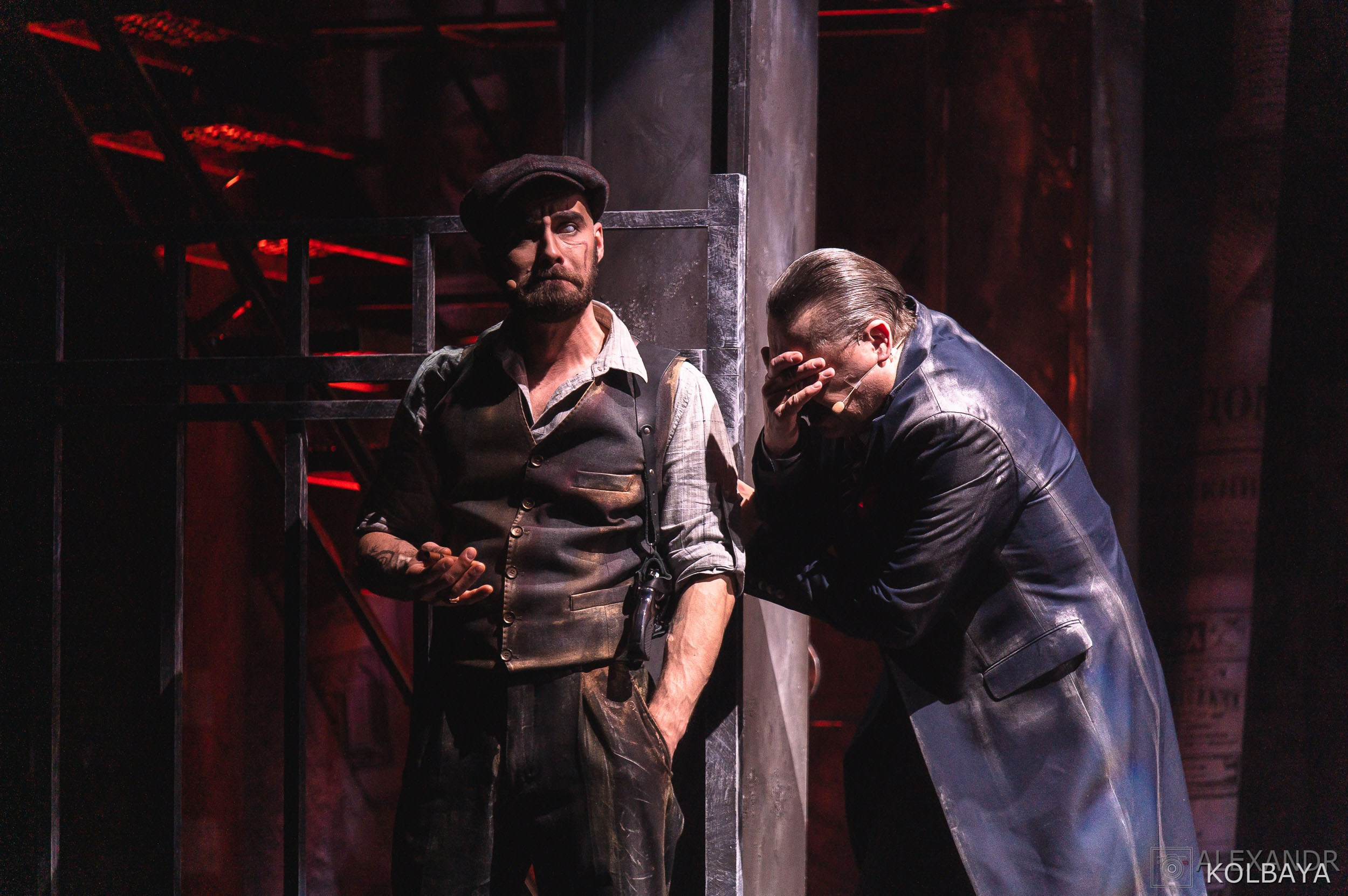 Фотографии со спектакля «Однажды в городе N». Концертный и театральный репортажный фотограф в Москве Александр Колбая