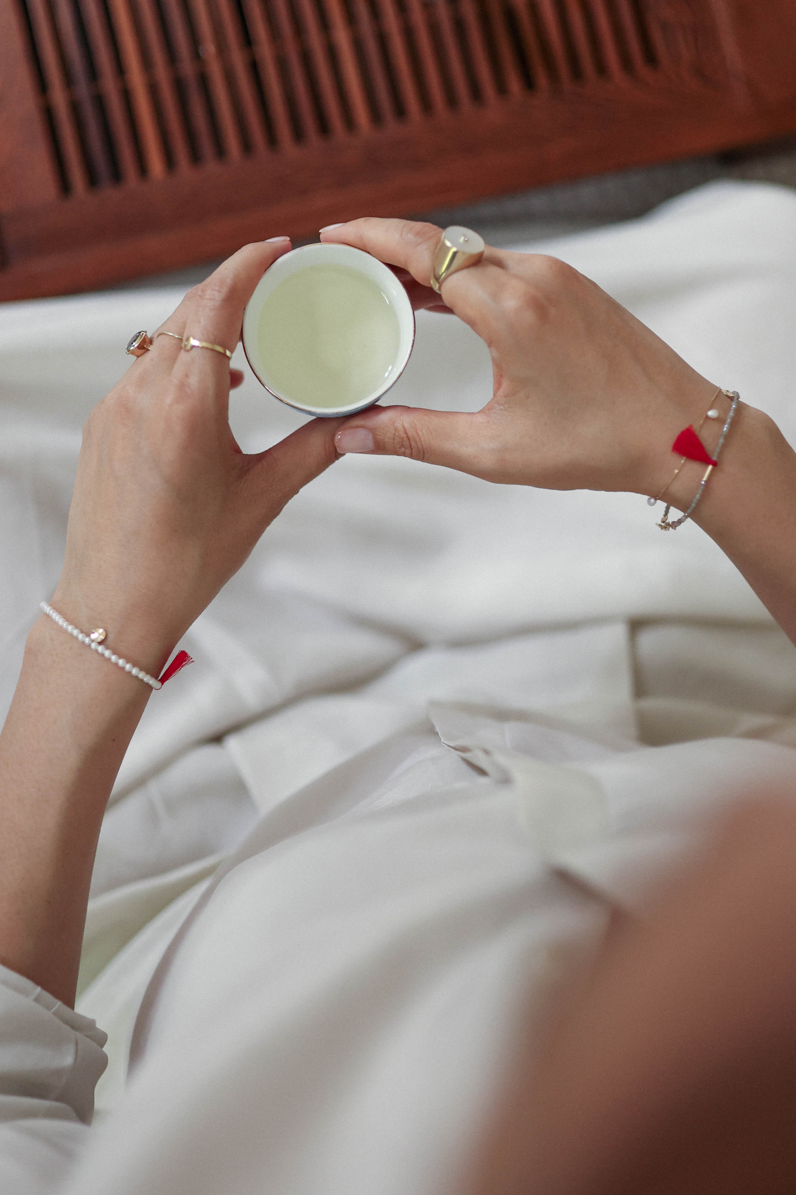 Коллаборация украшения и студия акупунктуры и холицистической терапии. Детский и семейный фотограф, съемка новорожденных Москва