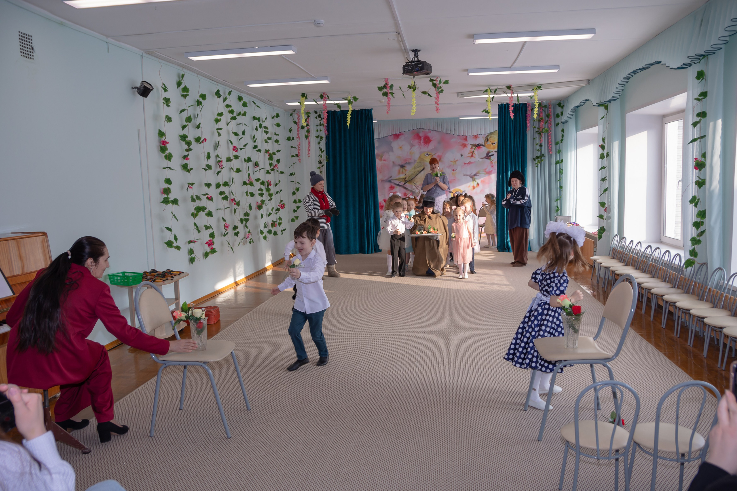 Весенний утренник