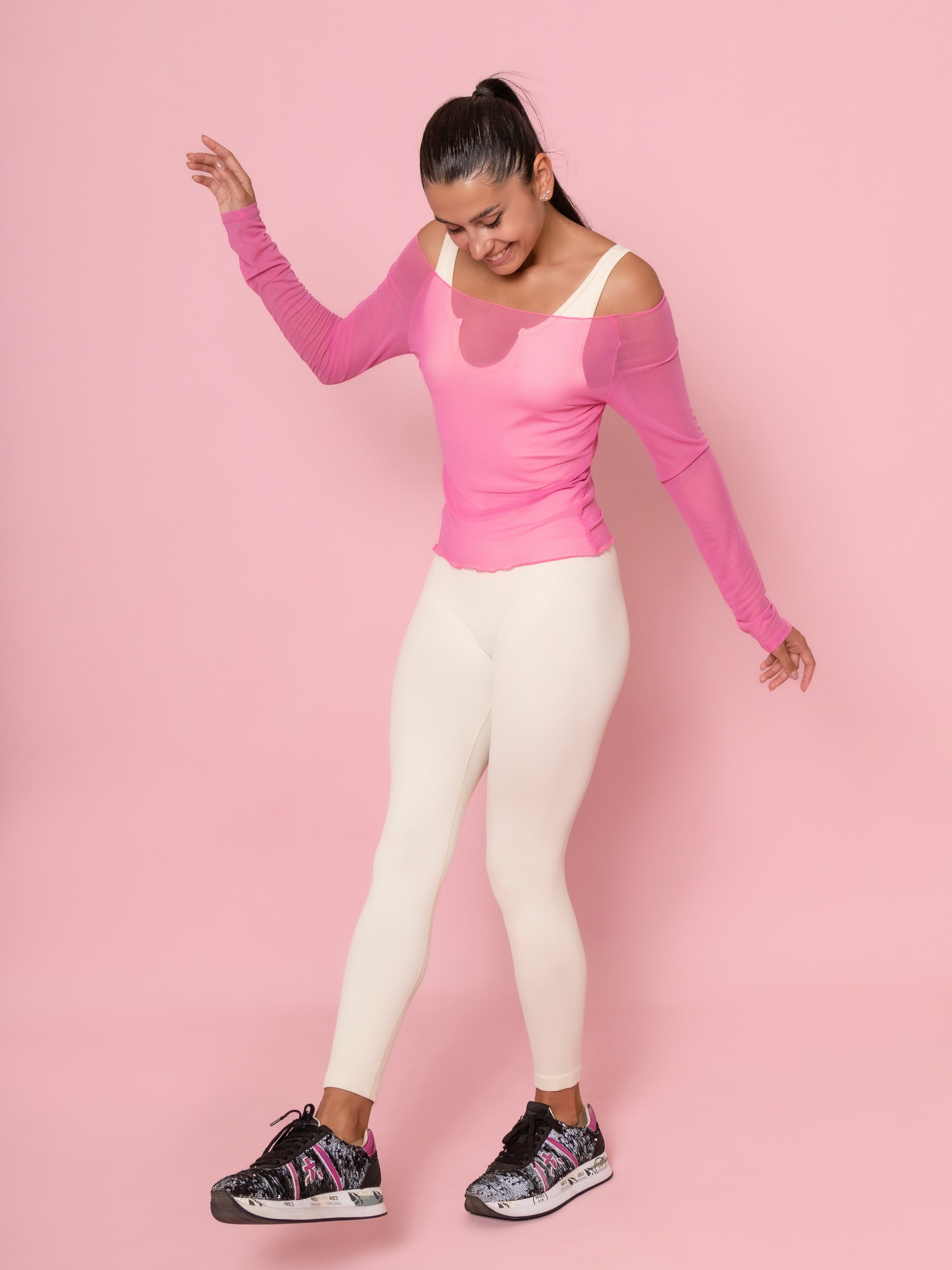 Спортивный комбинезон. Фотостудия для Wildberries Ozon