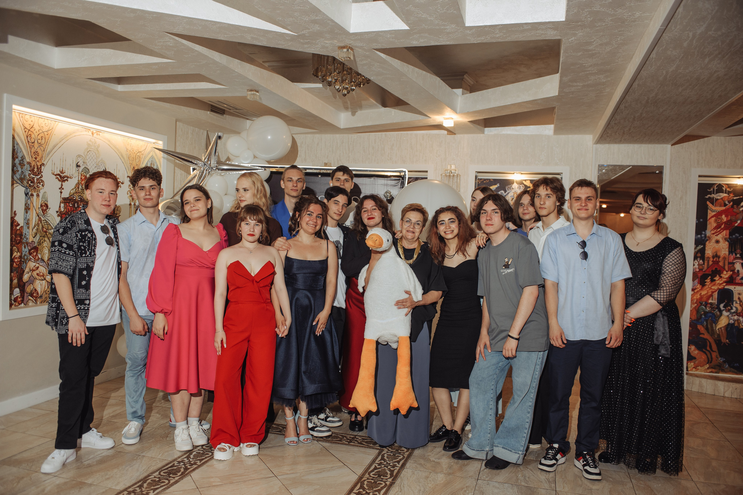 Выпускной 2024. Дмитрий Черяник свадебный и семейный фотограф