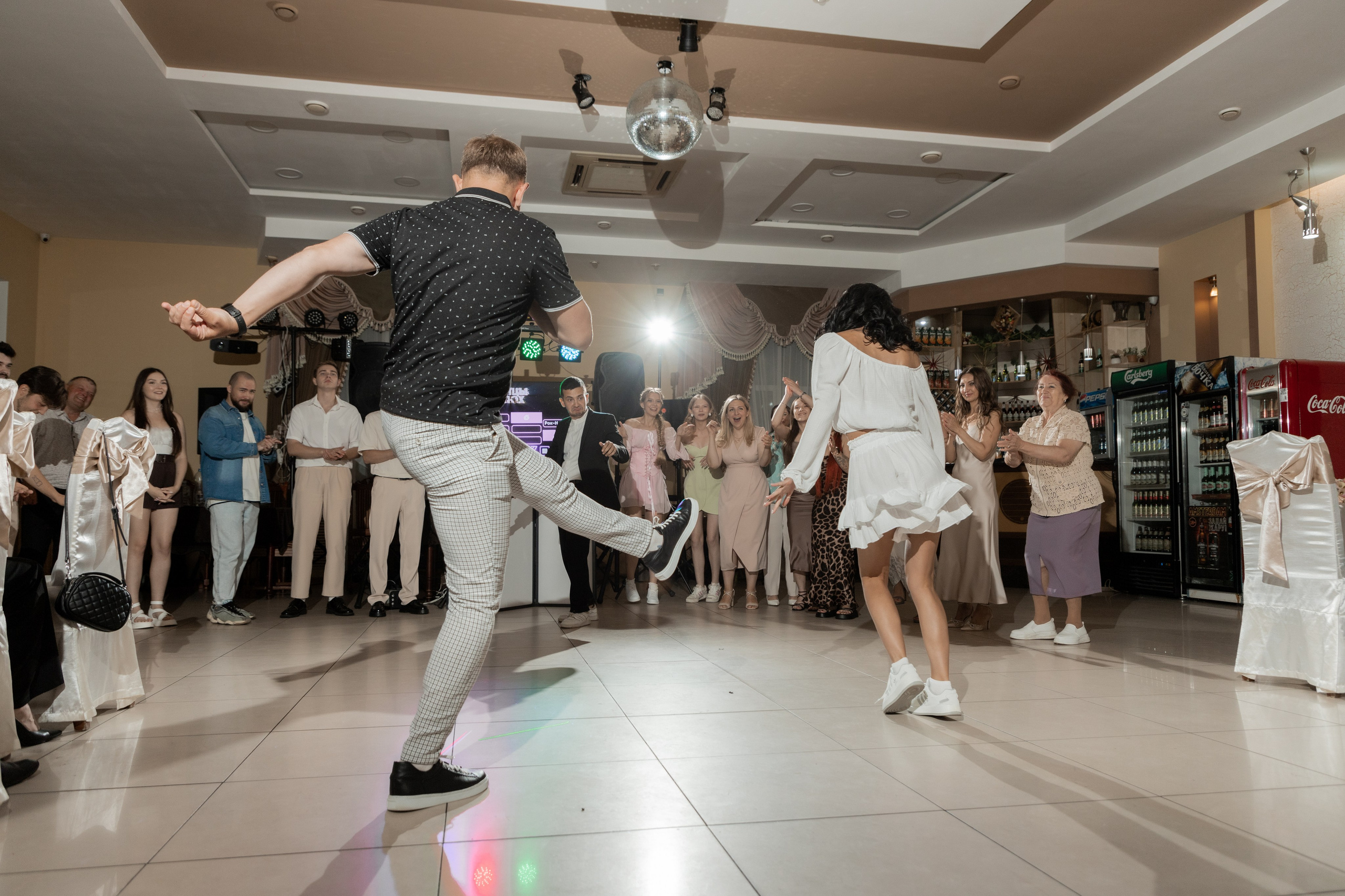 Роман и Александра (банкет). Свадебный фотограф Ангелина Сунгатулина | Саратов | Балаково | Вольск