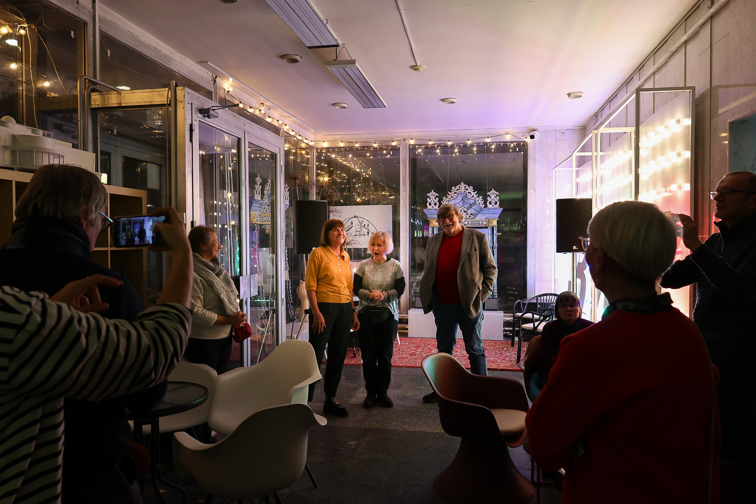 УРАВНЕНИЕ С НЕИЗВЕСТНЫМИ Фотовыставка Надежды Найденовой в КЦ ЗИЛ. Reportage, architectural, fine art photographer Lena Melnikova in Moscow