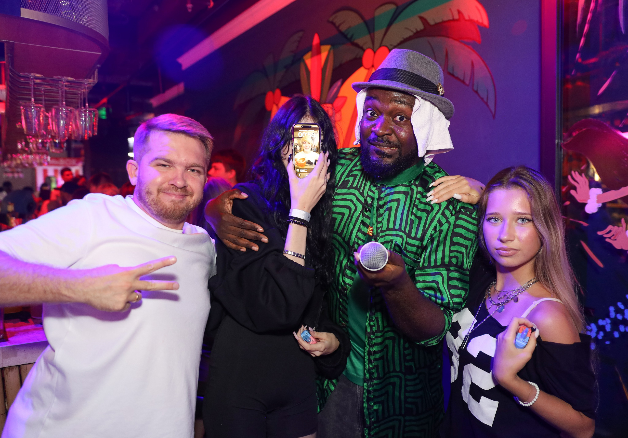 Вечеринки ALOHA BAR. Фотограф мероприятий Ирина Каширина