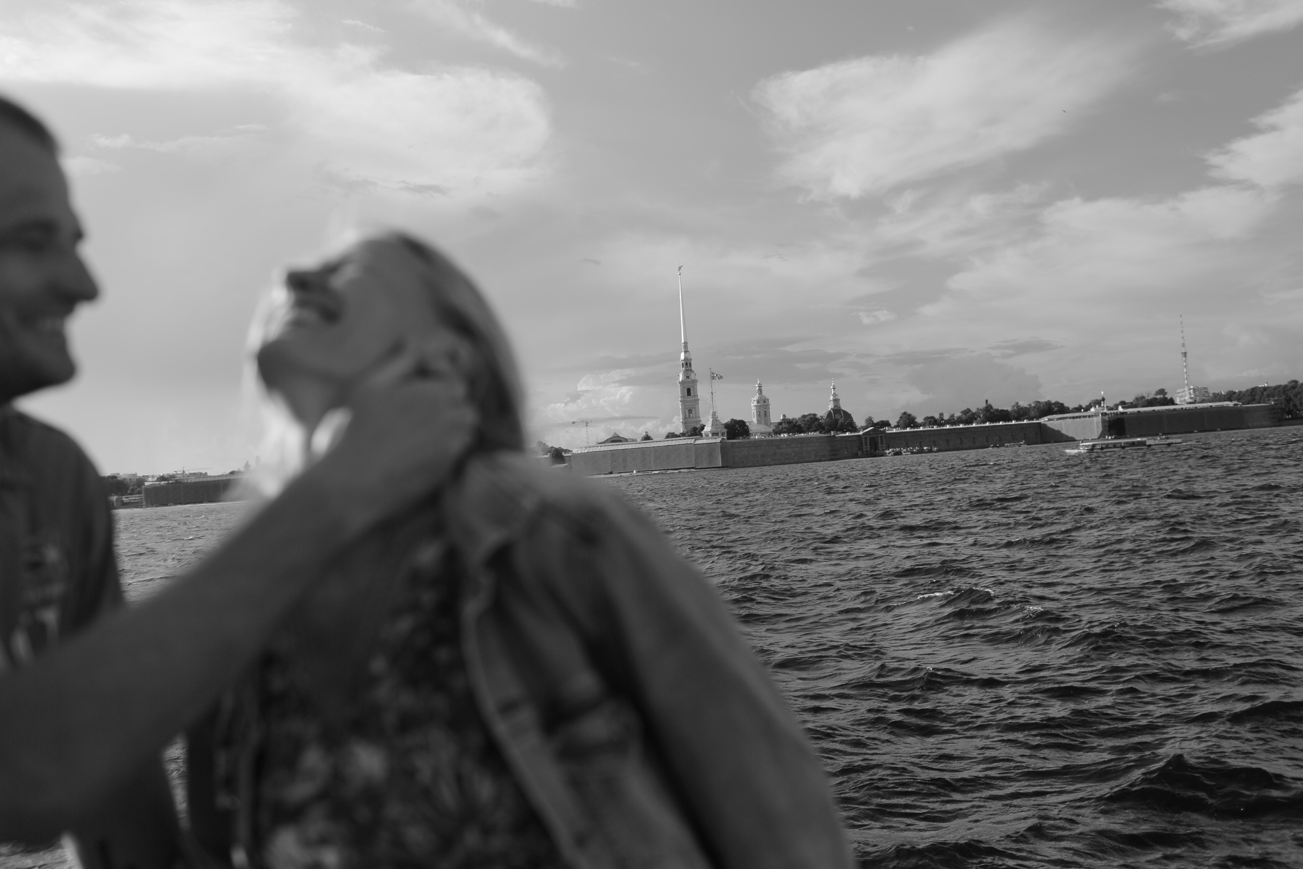 Фотосессия влюбленных Лёши и Оли в Питере. Свадебный и репортажный фотограф в Ярославле и Санкт-Петербурге Роман Микрюков