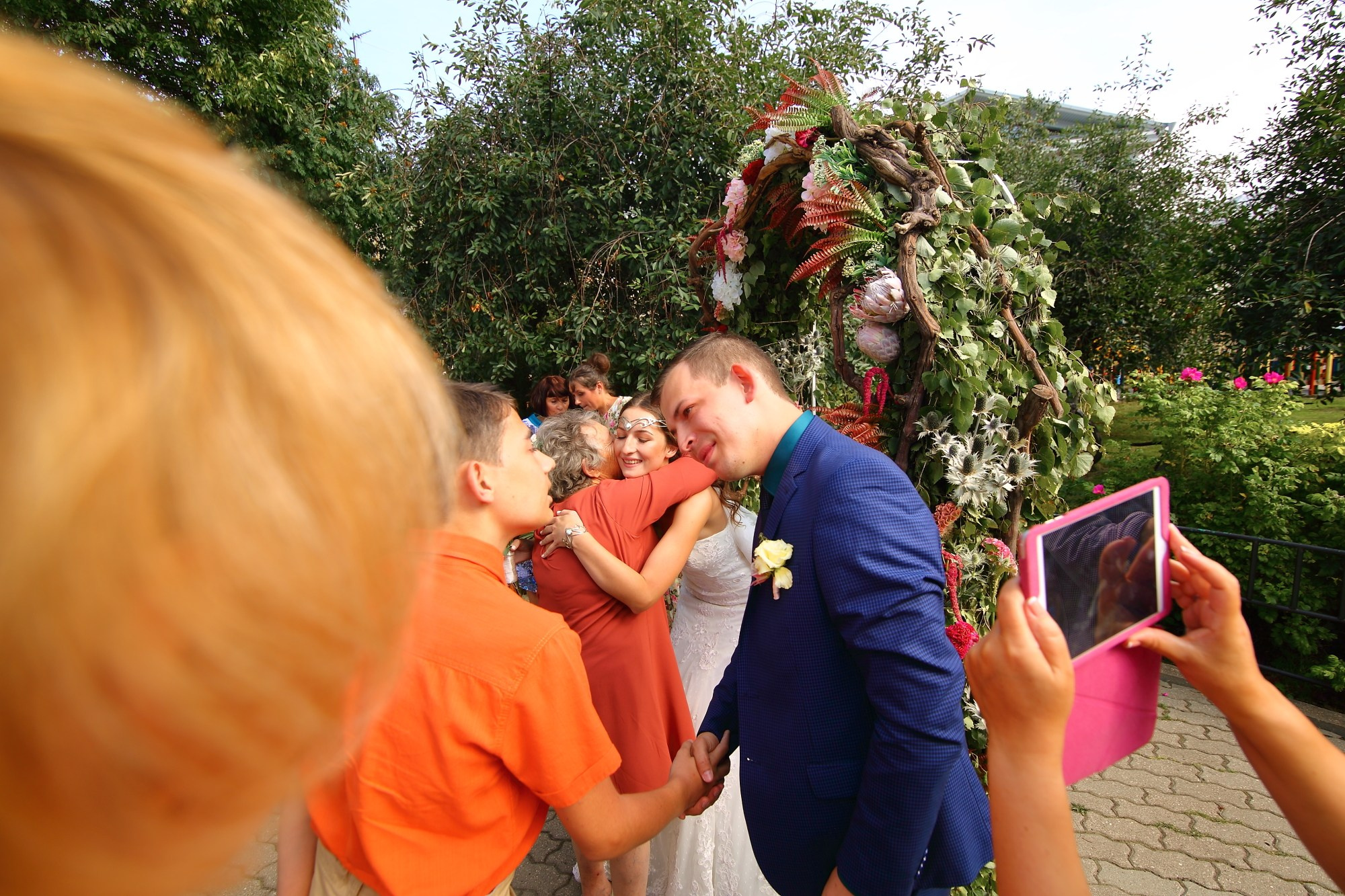 Выездная регистрация в красивом месте в Ярославле. Свадебный и репортажный фотограф в Ярославле и Санкт-Петербурге Роман Микрюков