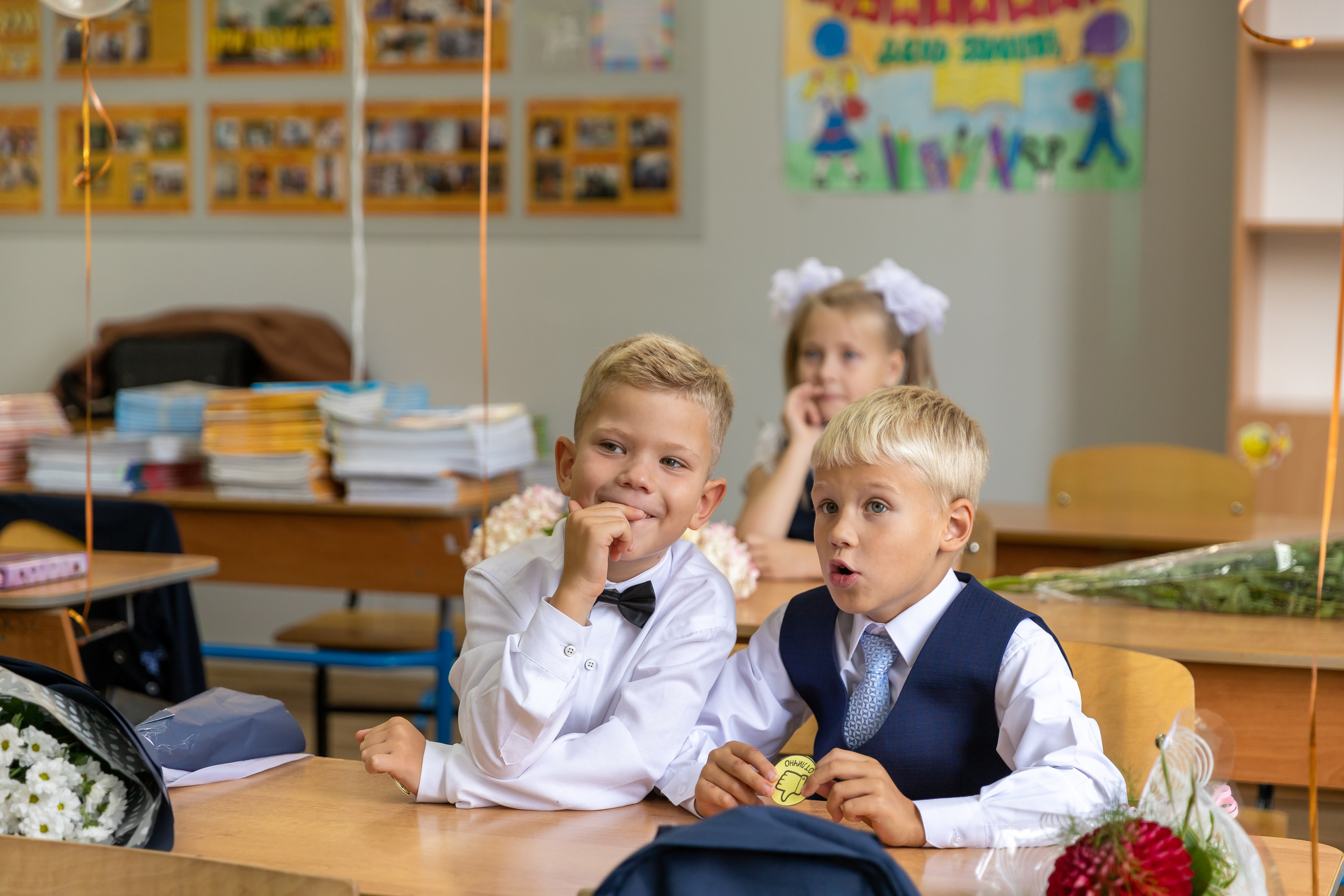 1 класс 30 школа. Альбомы с самого детства. +79237847111