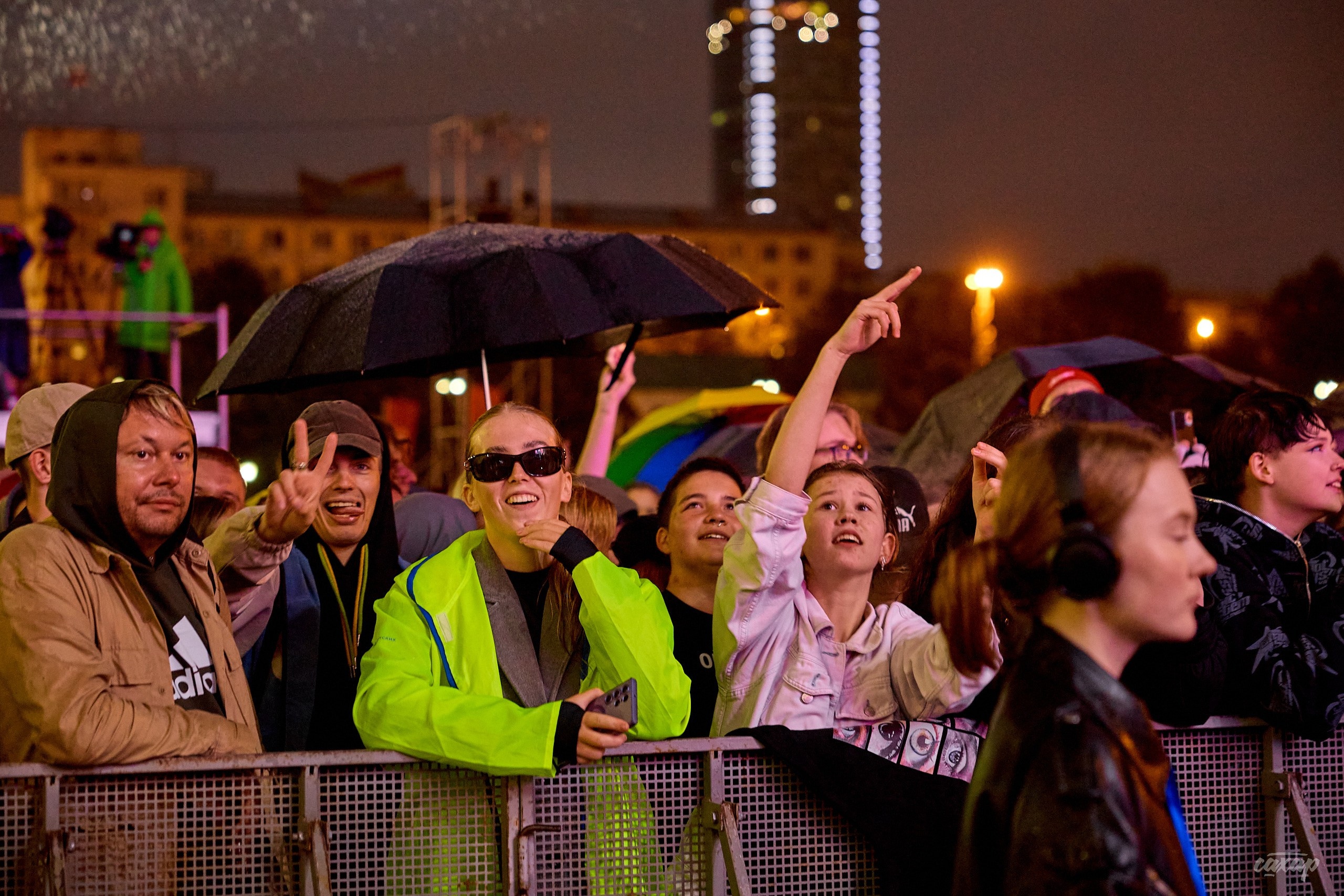 Фестивале Ural Music Night 2024. Профессиональный фотограф в Екатеринбурге Юра Сахар