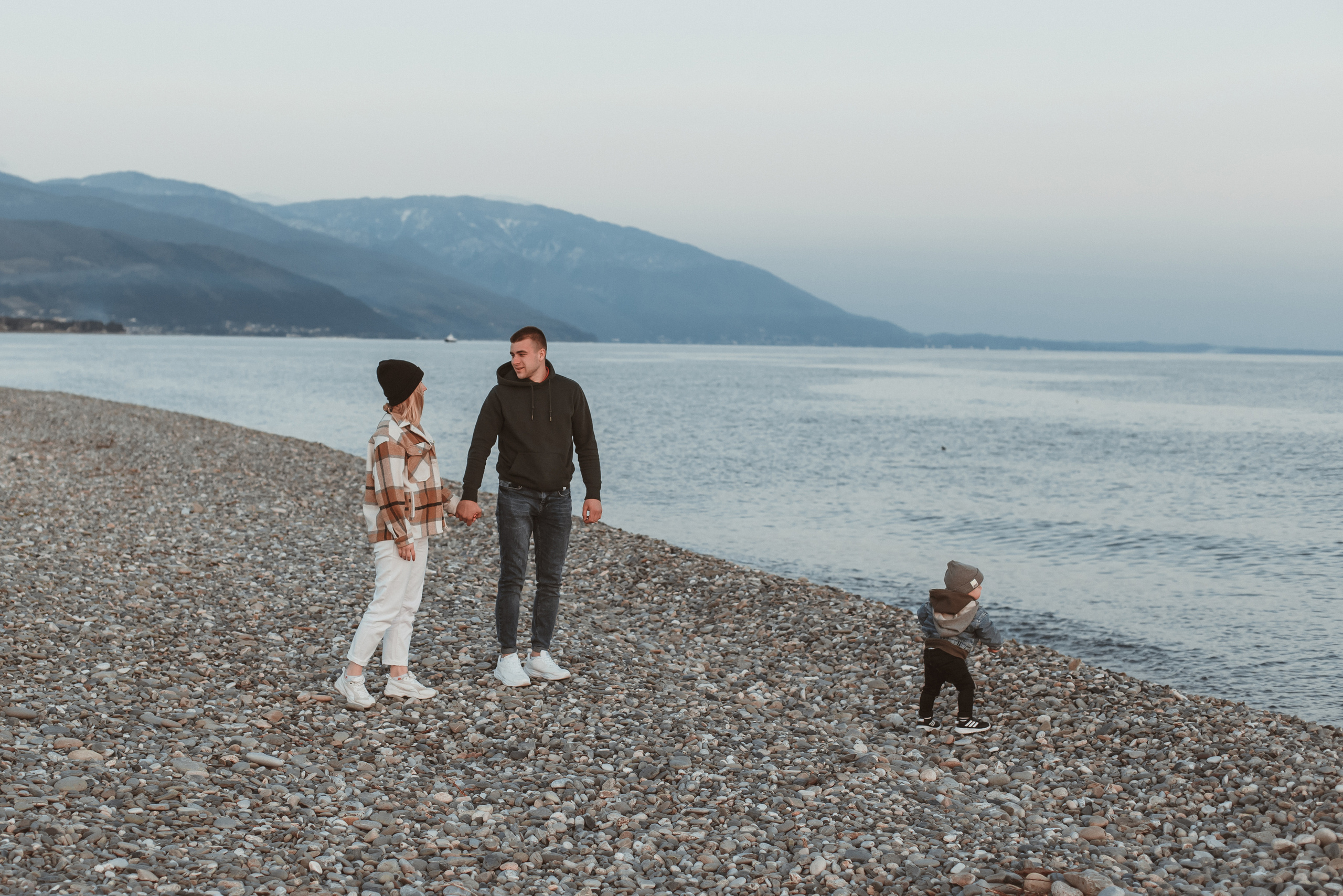 ЛОС-АДЛЕРЕС. Милана Довгаль - семейный фотограф и видеограф  в Адлере и Сочи