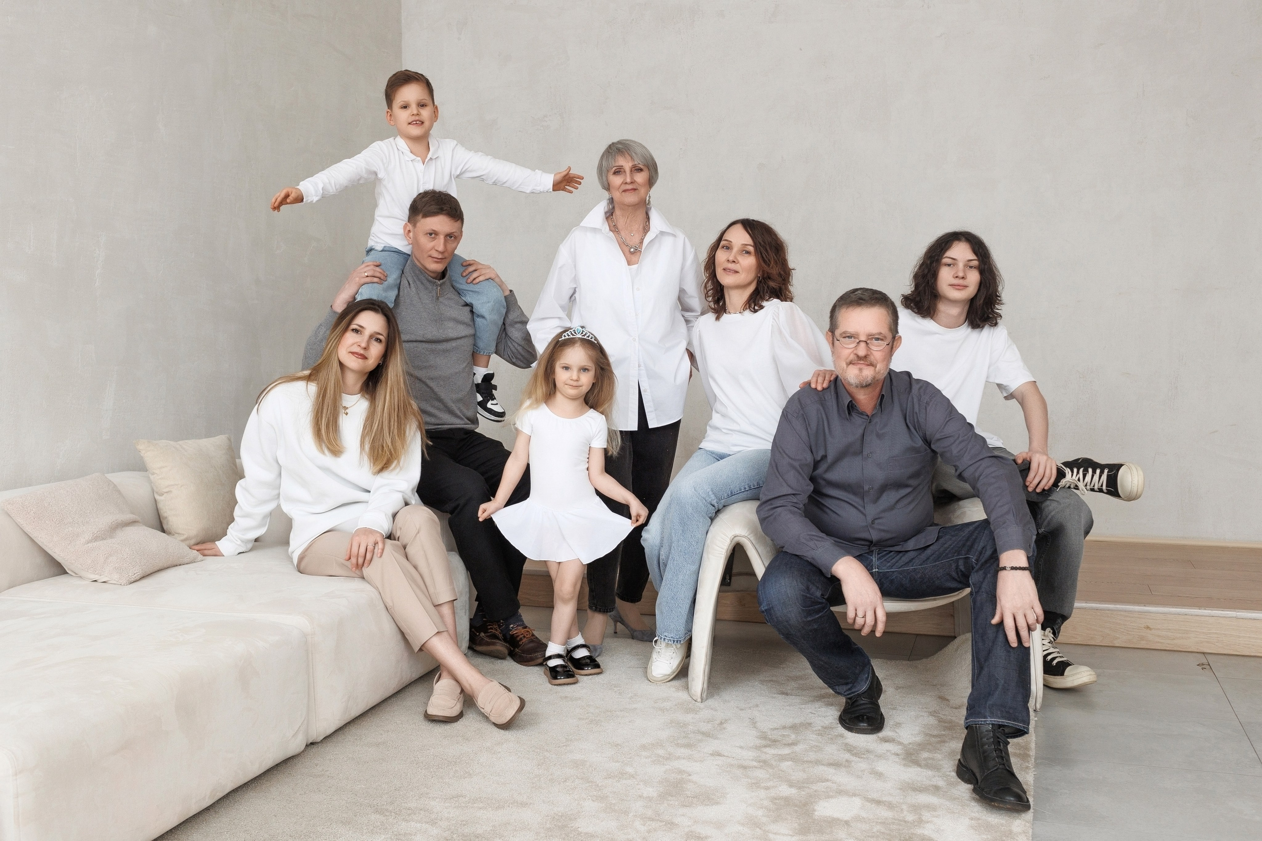 Съемка большой семьи. Фотосессии в фотостудии Мимика Москва