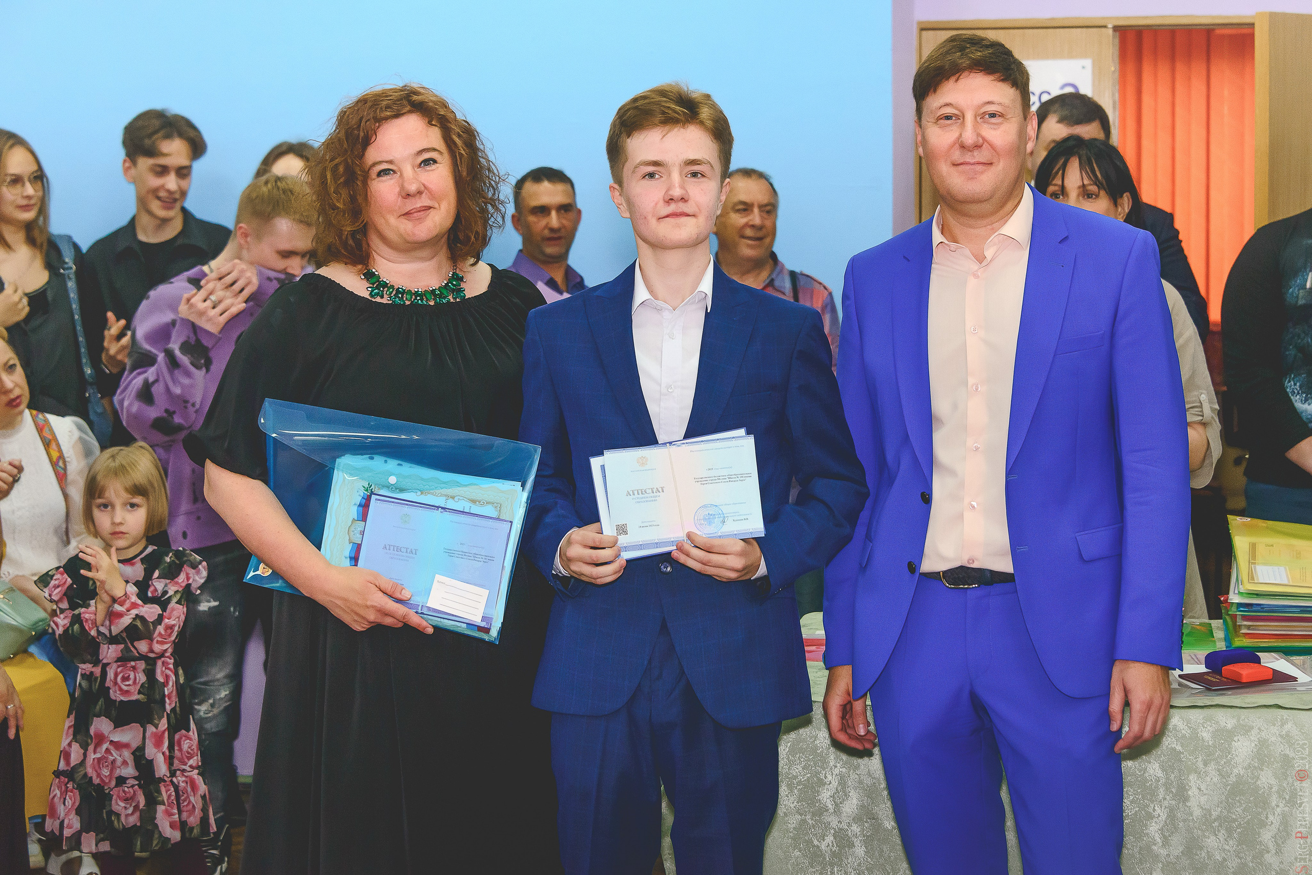 Выпускной 11 класс. Ваш фотограф на праздник в Москве, Раменском, Жуковском, Люберцах