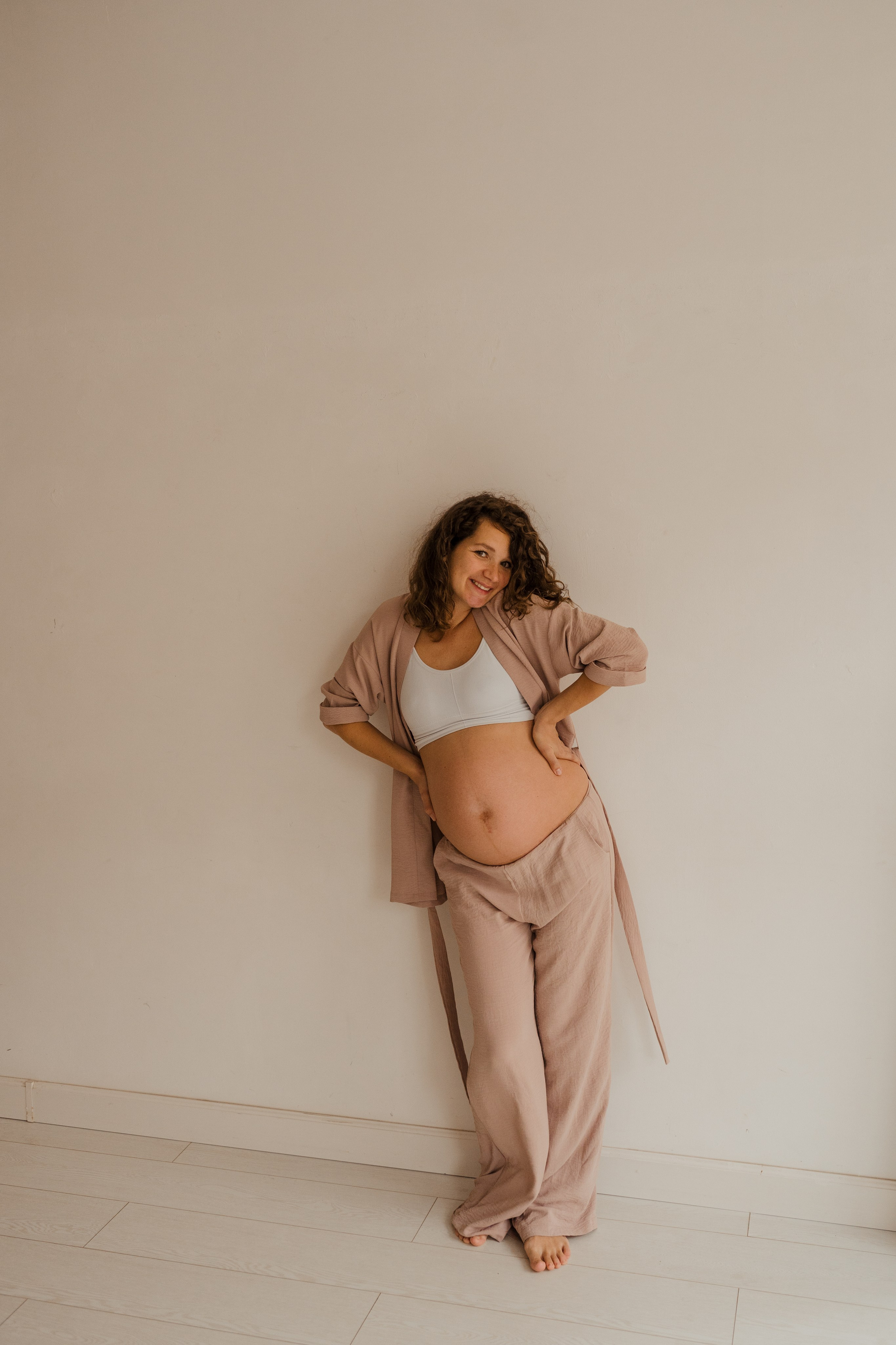 Семейная фотосессия в студии в Москве, семейный фотограф Анна Полушина. Свадебный фотограф в Москве Анна Полушина