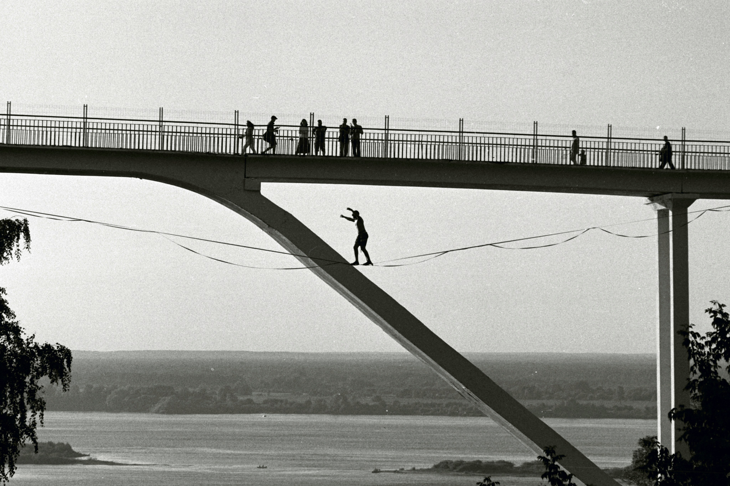 Автор: Виктор Езчелик