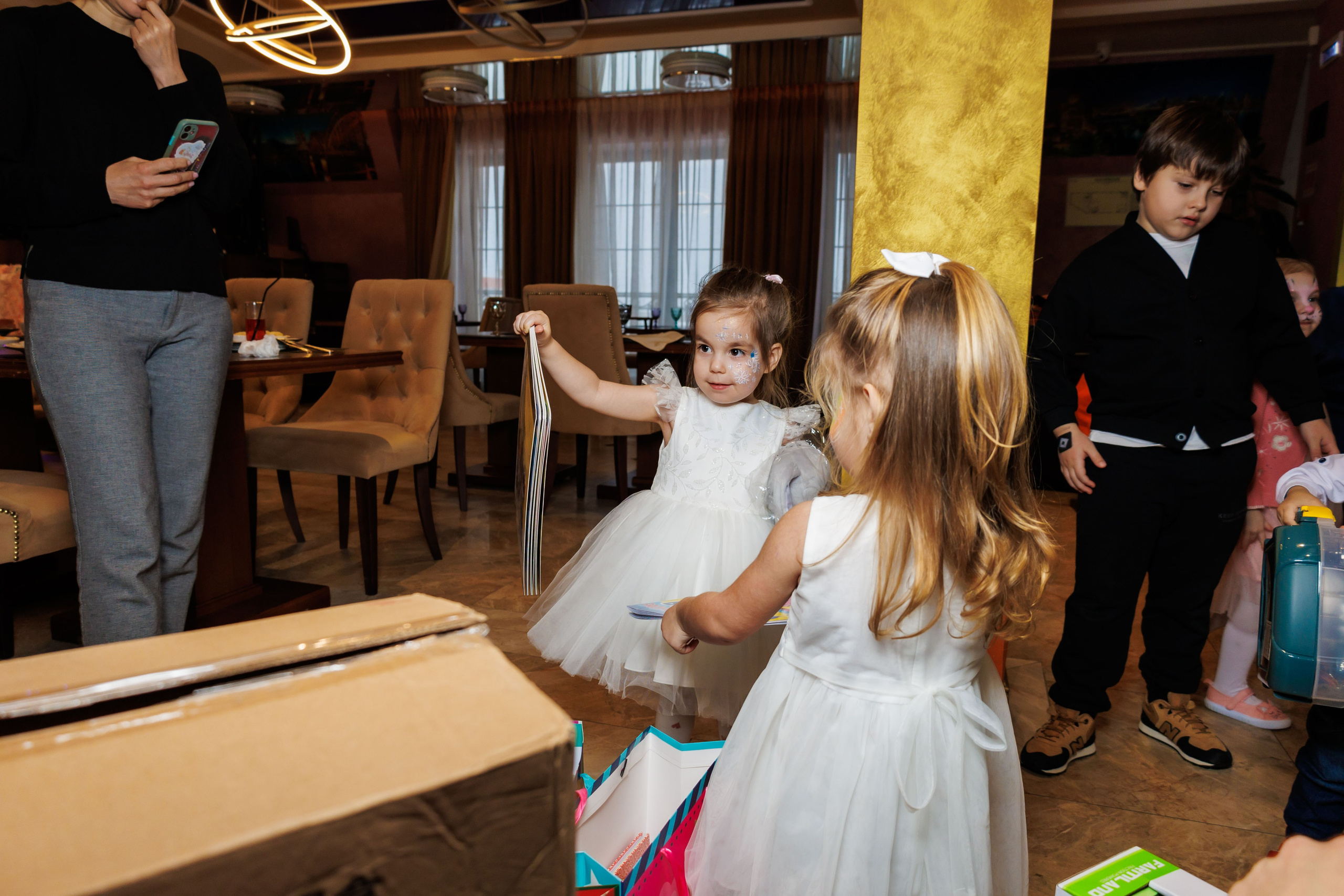 День рождения в ресторане. Фотограф в Москве Дмитрий Емельянов
