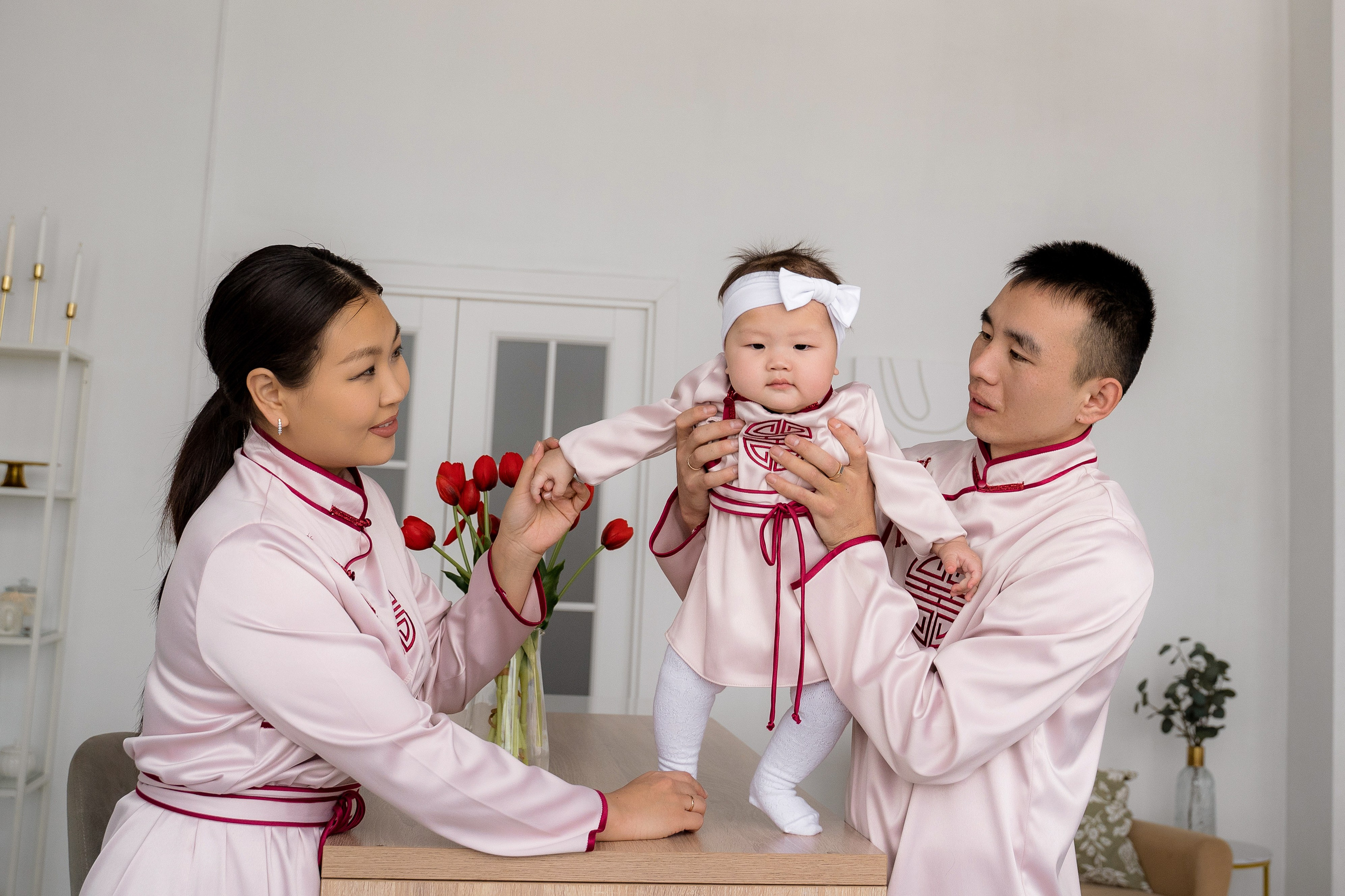 Семейная Люкс. Фотостудия Малина в городе Улан-Удэ. Фотограф Ирина Жарникова