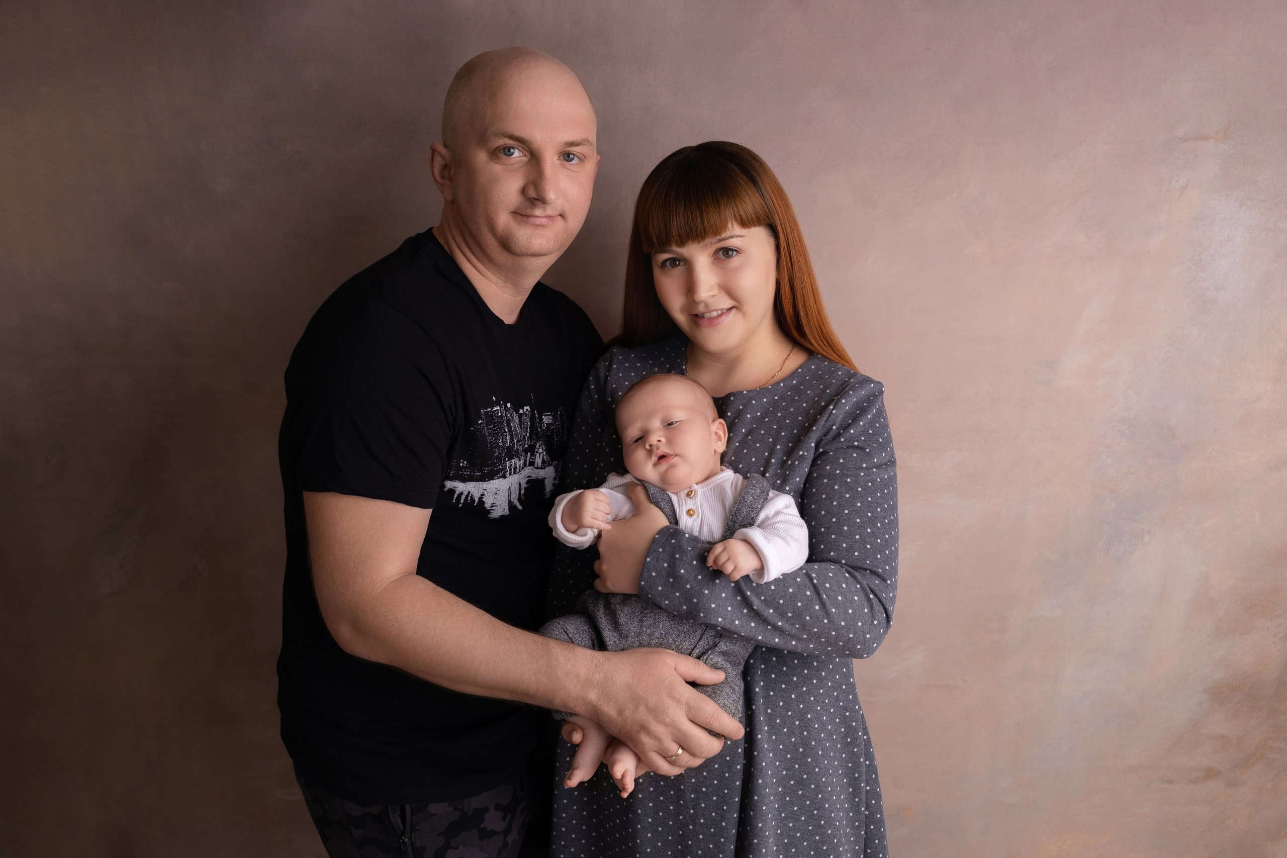 Семейные кадры от Elvira Kamaeva. Фотограф новорожденных малышей в Омске и Омской области Эльвира Камаева