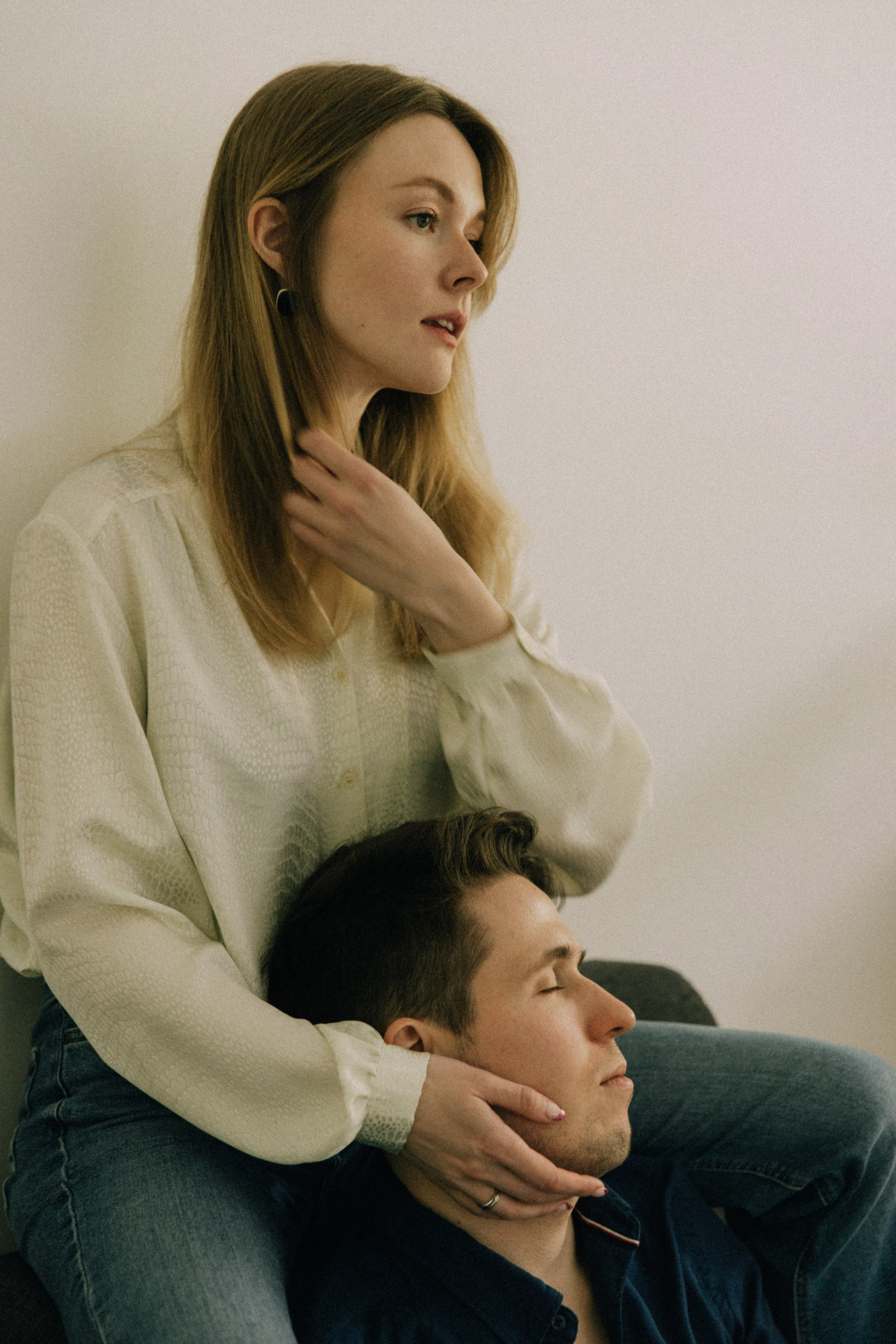 Love comes in the spring. Photographer in Paris